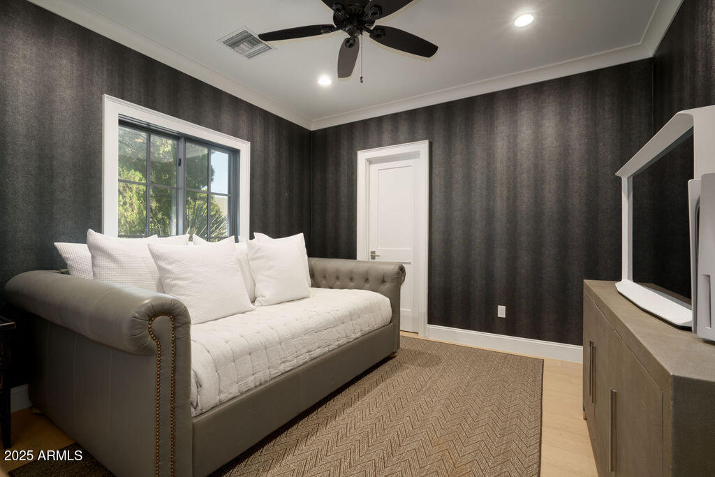 5838 E Calle Del Paisano