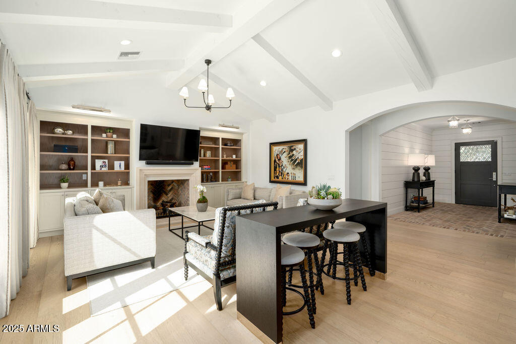 5838 E Calle Del Paisano
