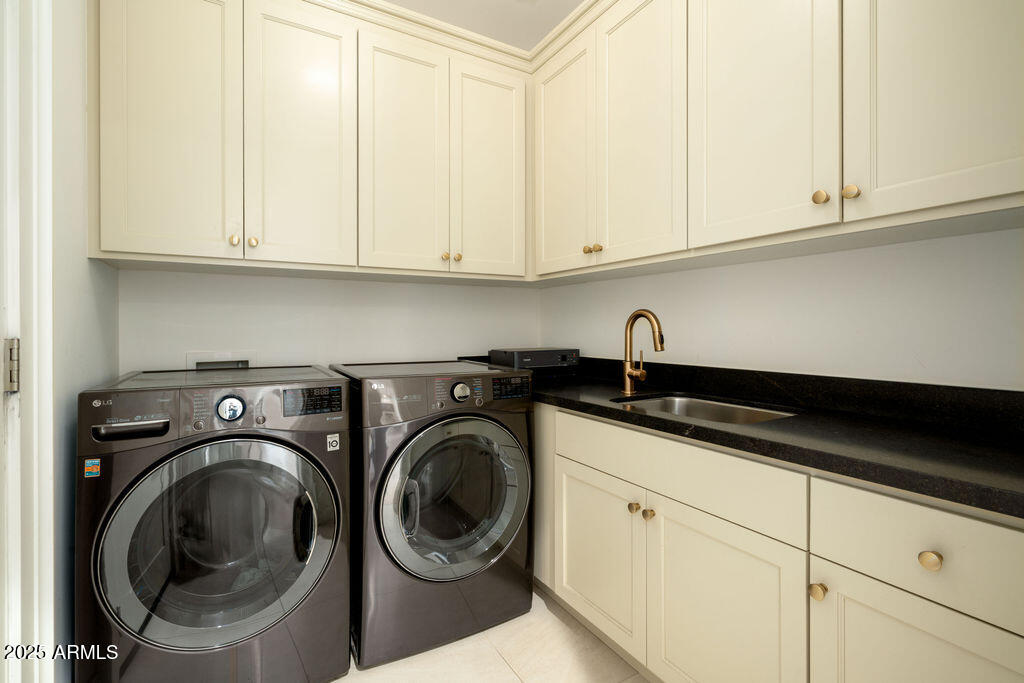 5838 E Calle Del Paisano