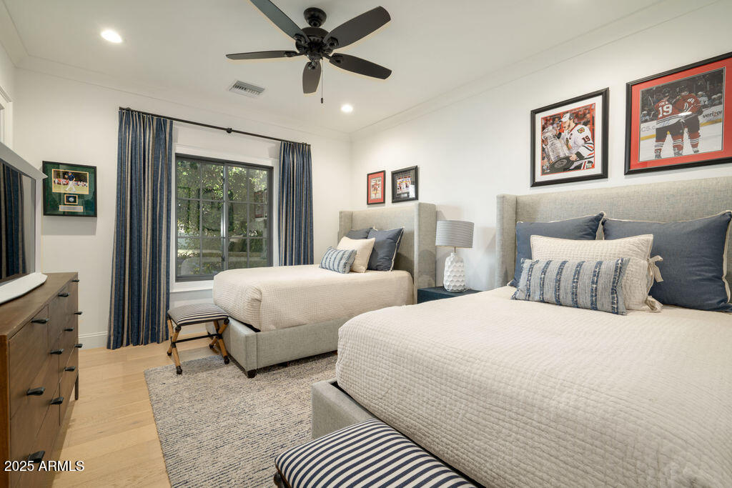 5838 E Calle Del Paisano