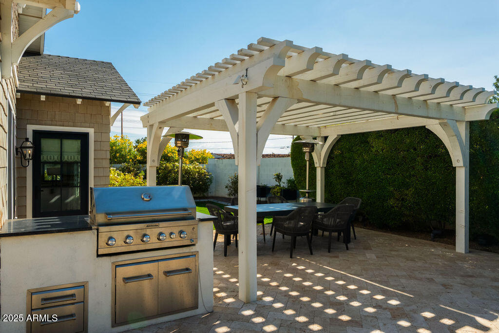 5838 E Calle Del Paisano