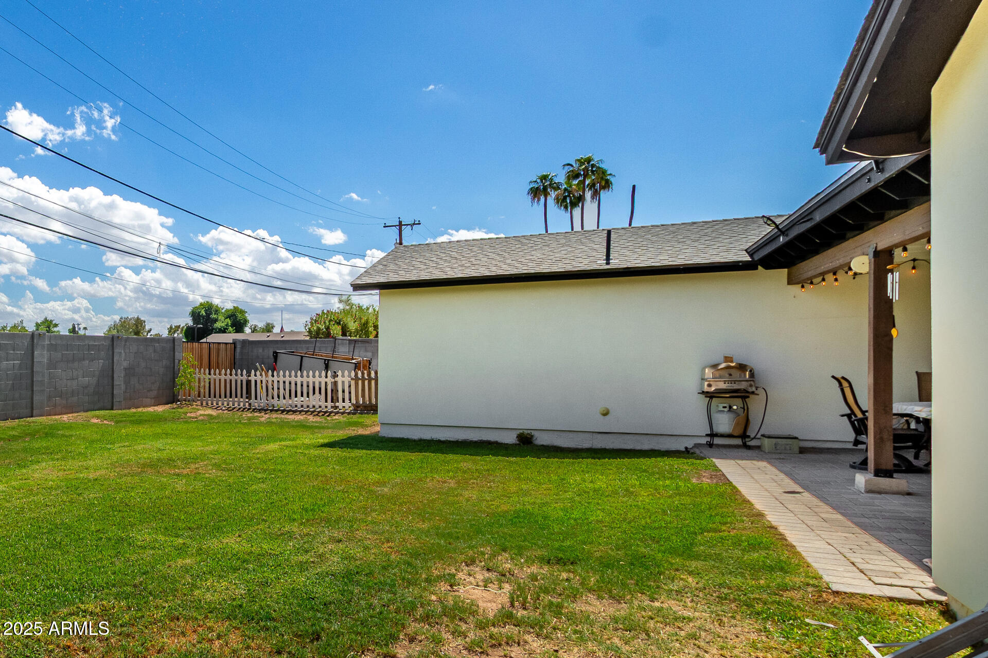 3439 N 45TH Place