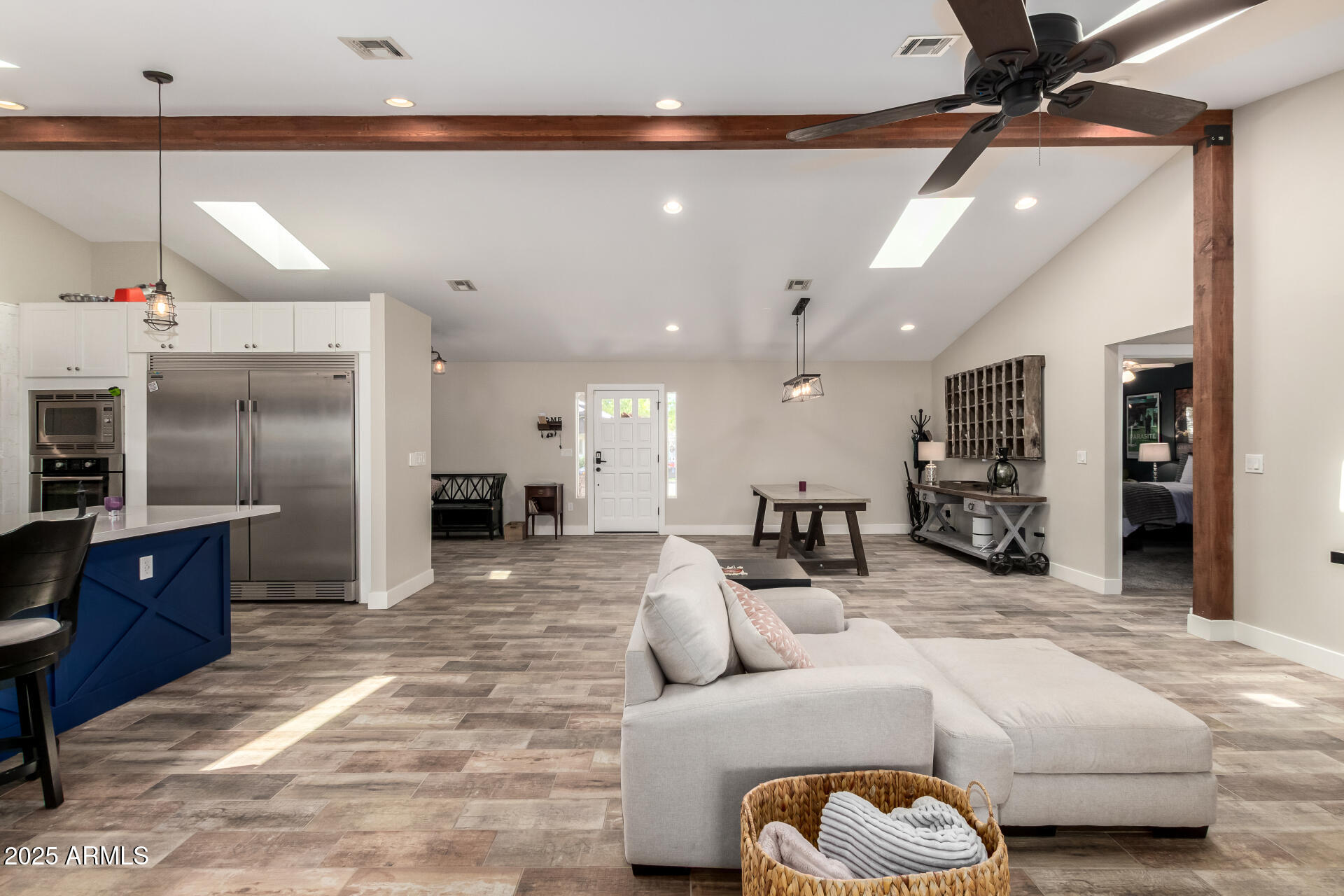 3439 N 45TH Place