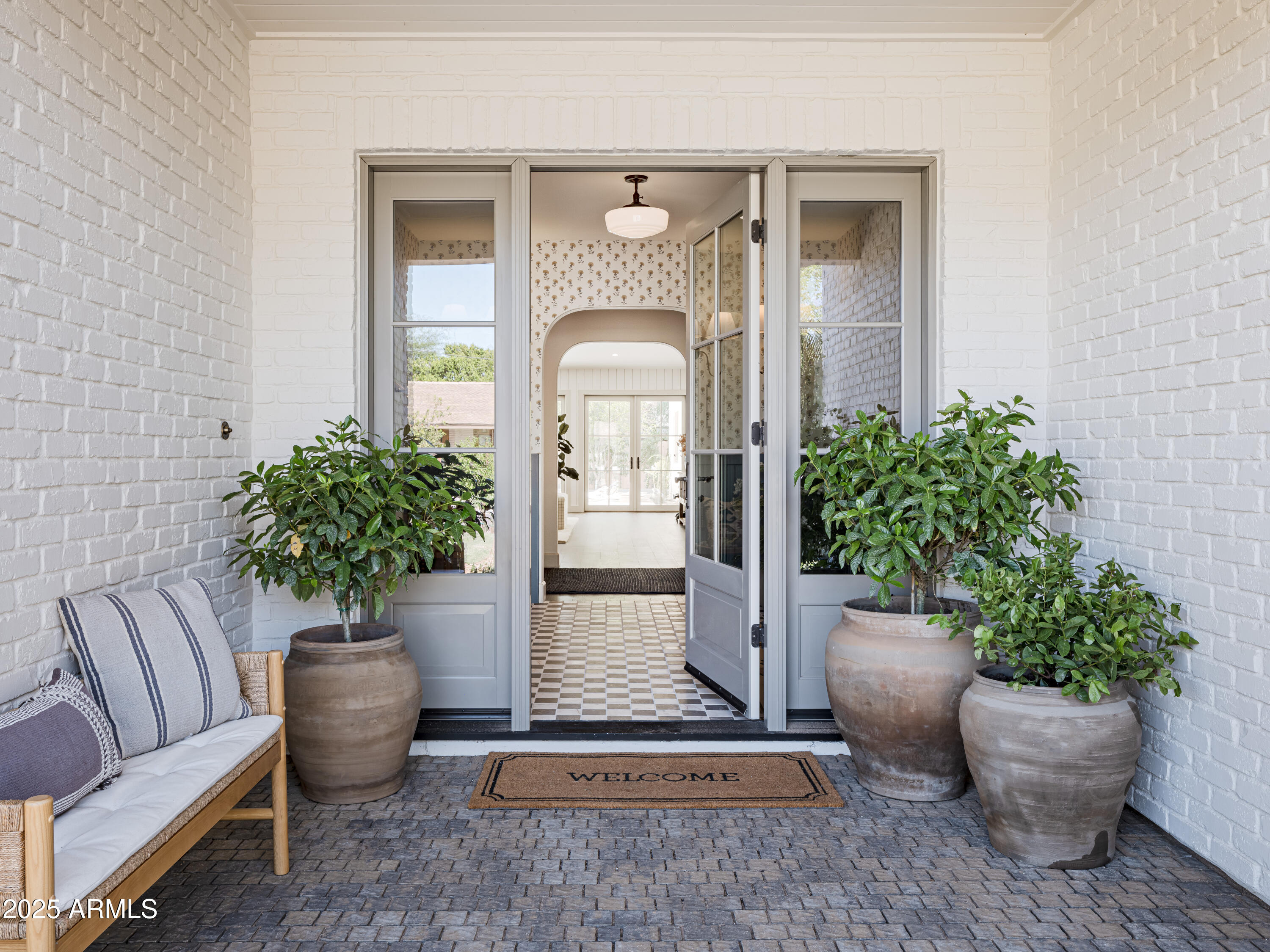141 E KALER Drive