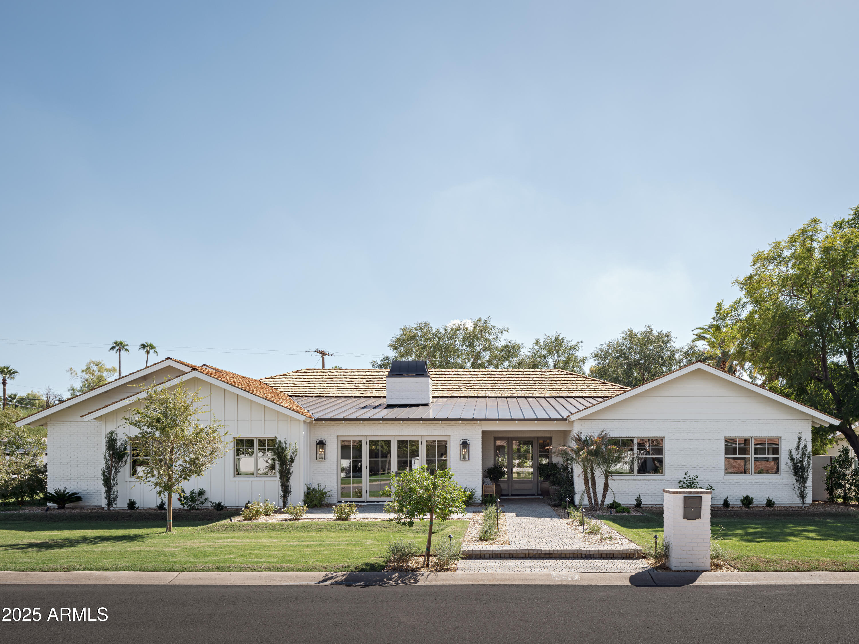 141 E KALER Drive