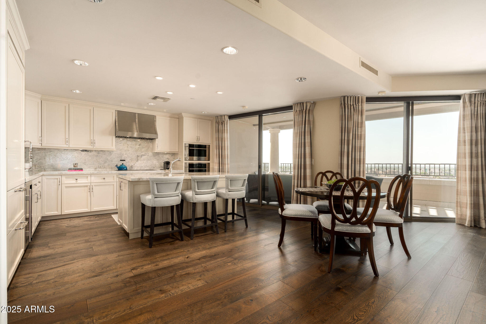 7181 E Camelback Road 1105