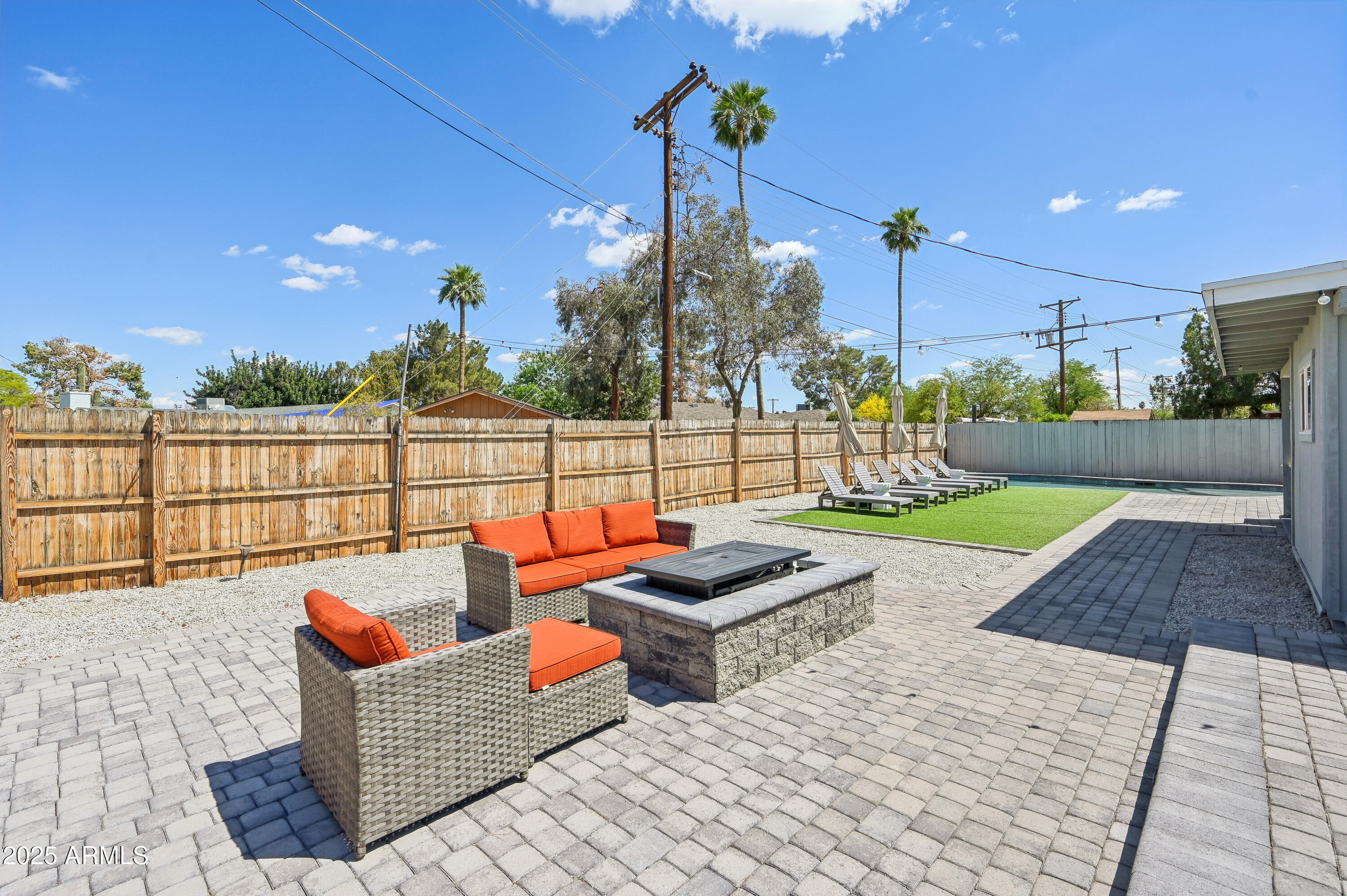 2045 N 68TH Street