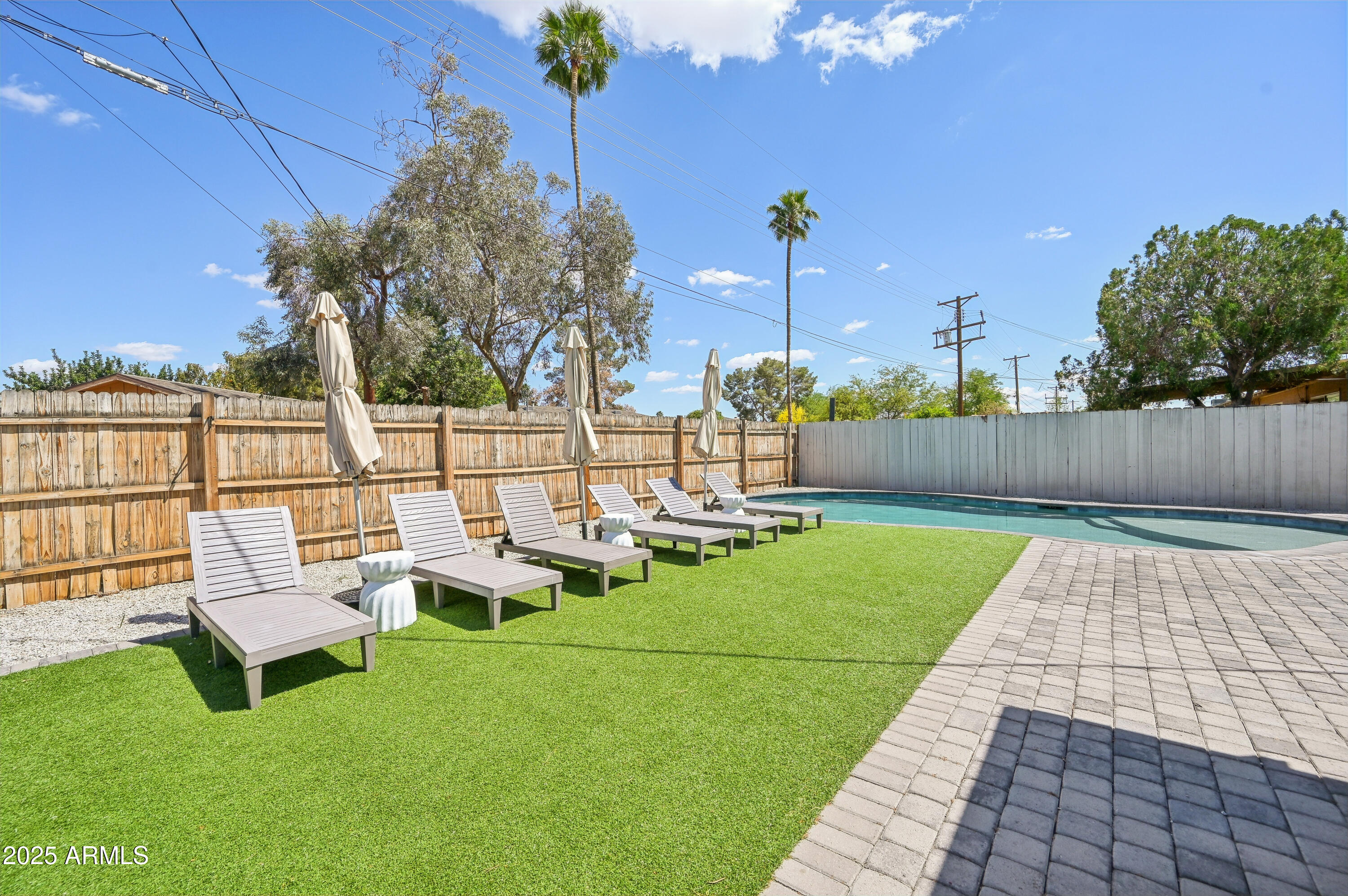 2045 N 68TH Street