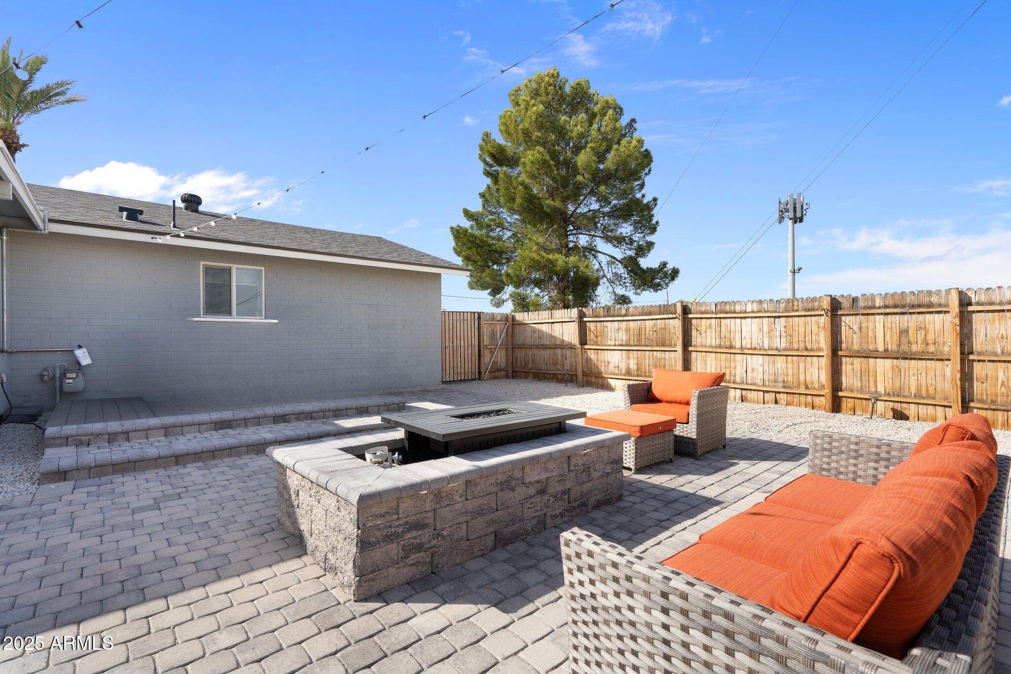 2045 N 68TH Street