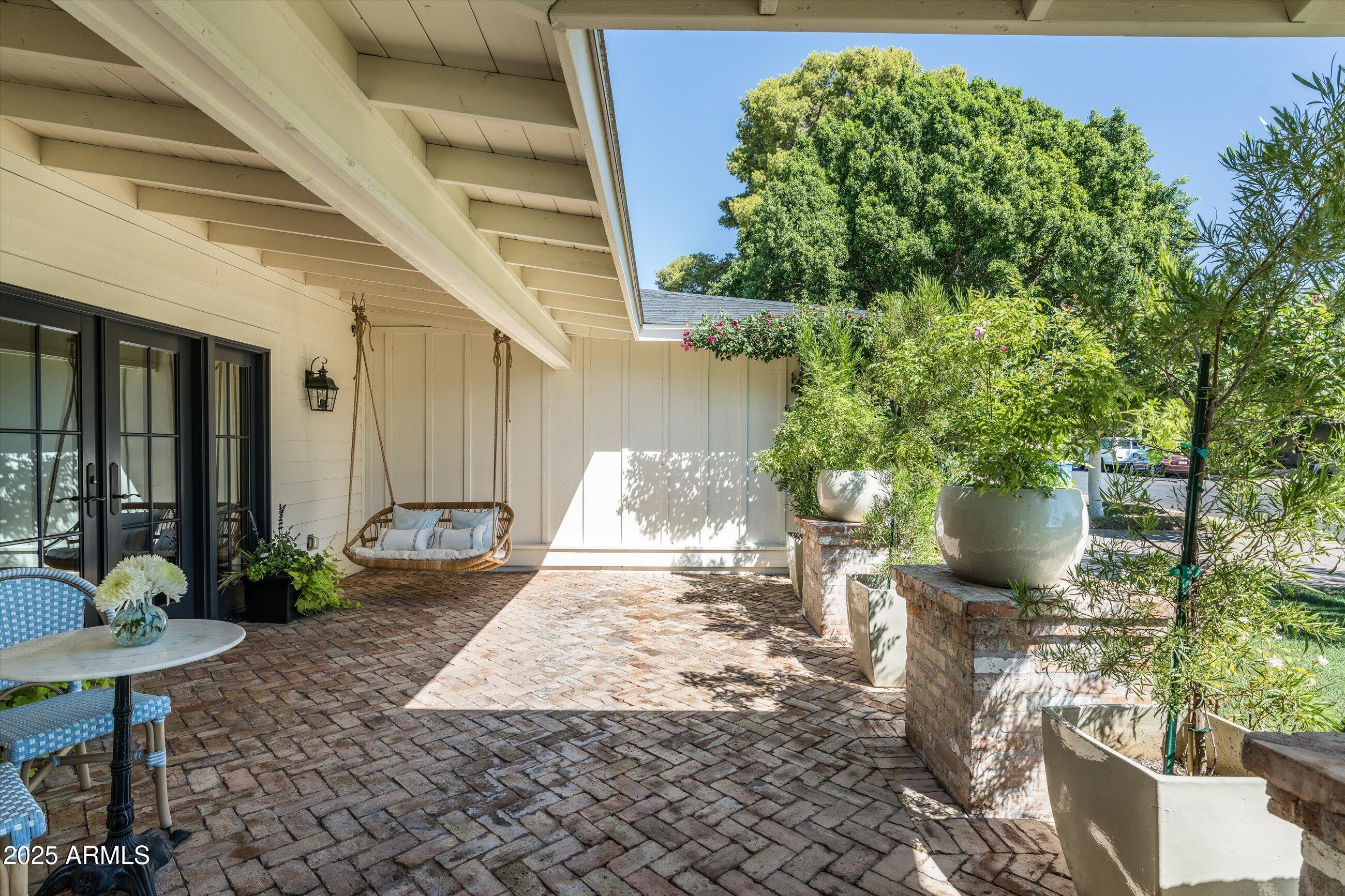 3628 N 49TH Place