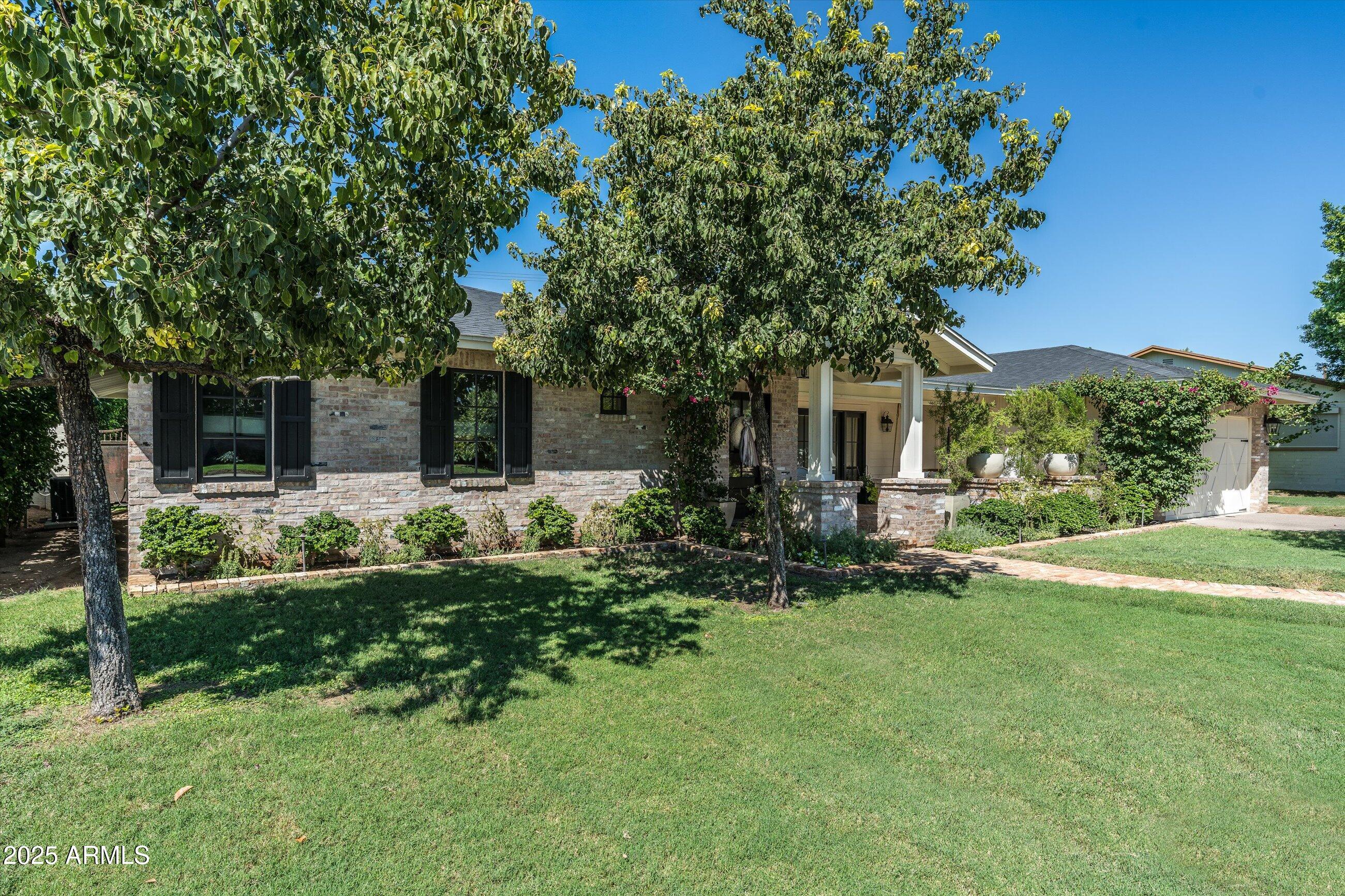 3628 N 49TH Place