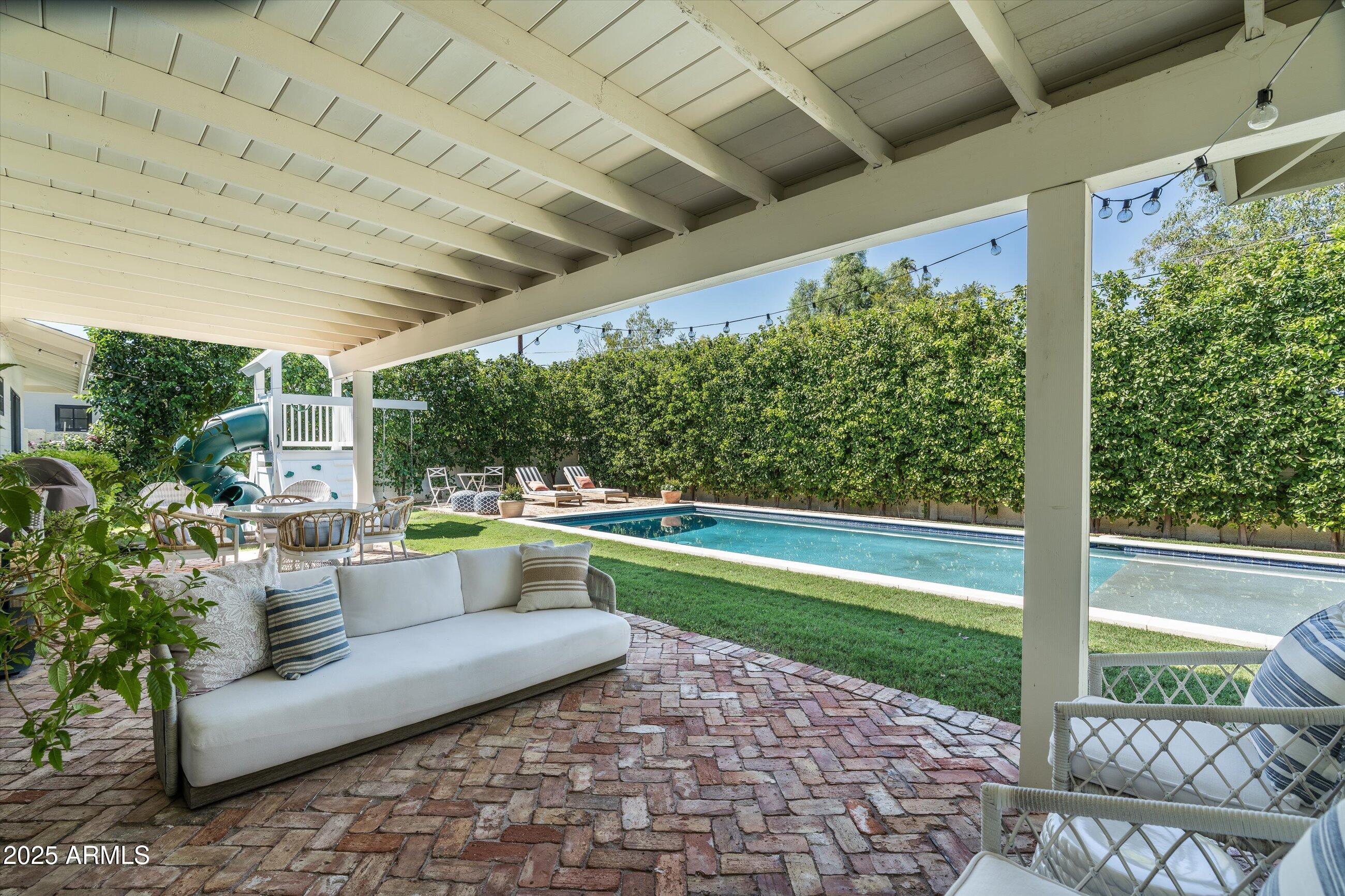 3628 N 49TH Place