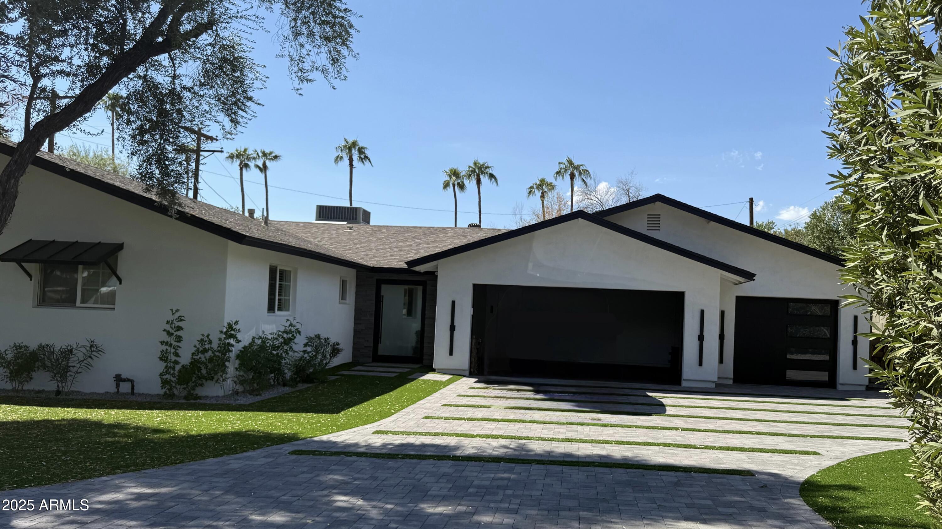 3526 N ROSE CIRCLE Drive