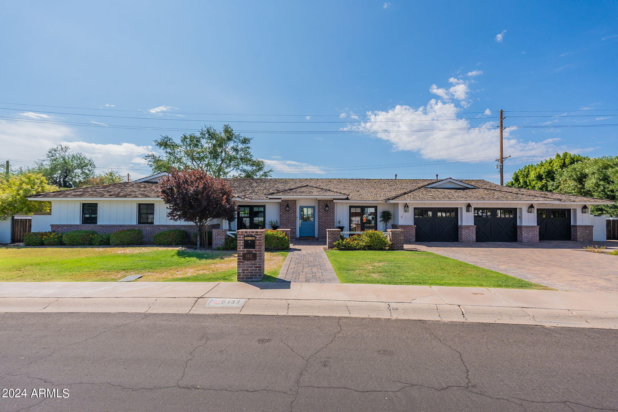 6433 E Calle Camelia