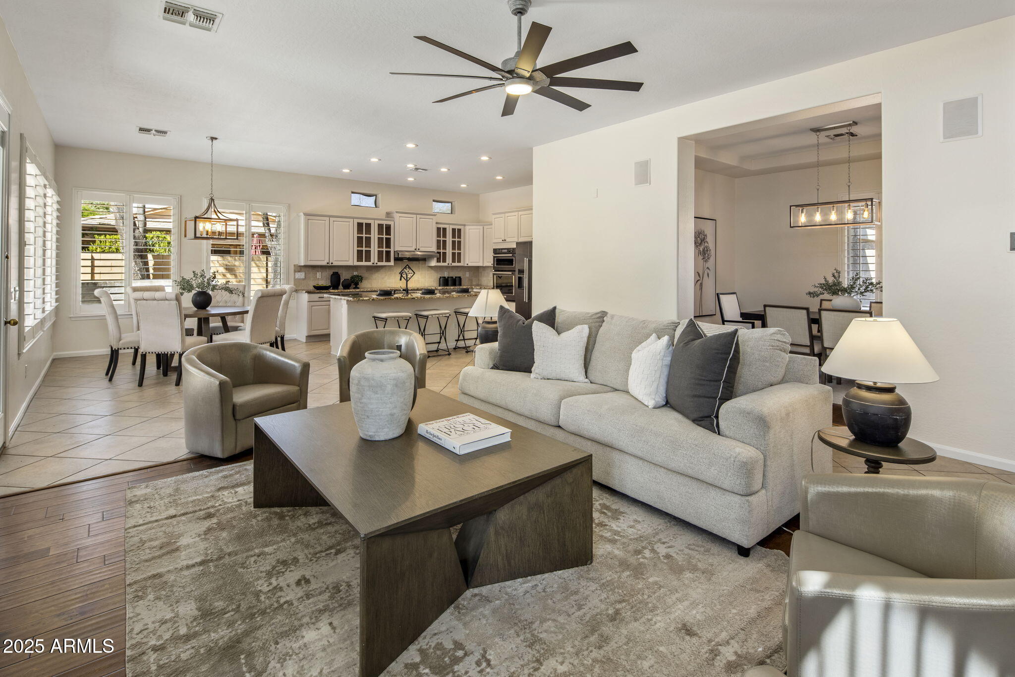 315 E MARY Lane