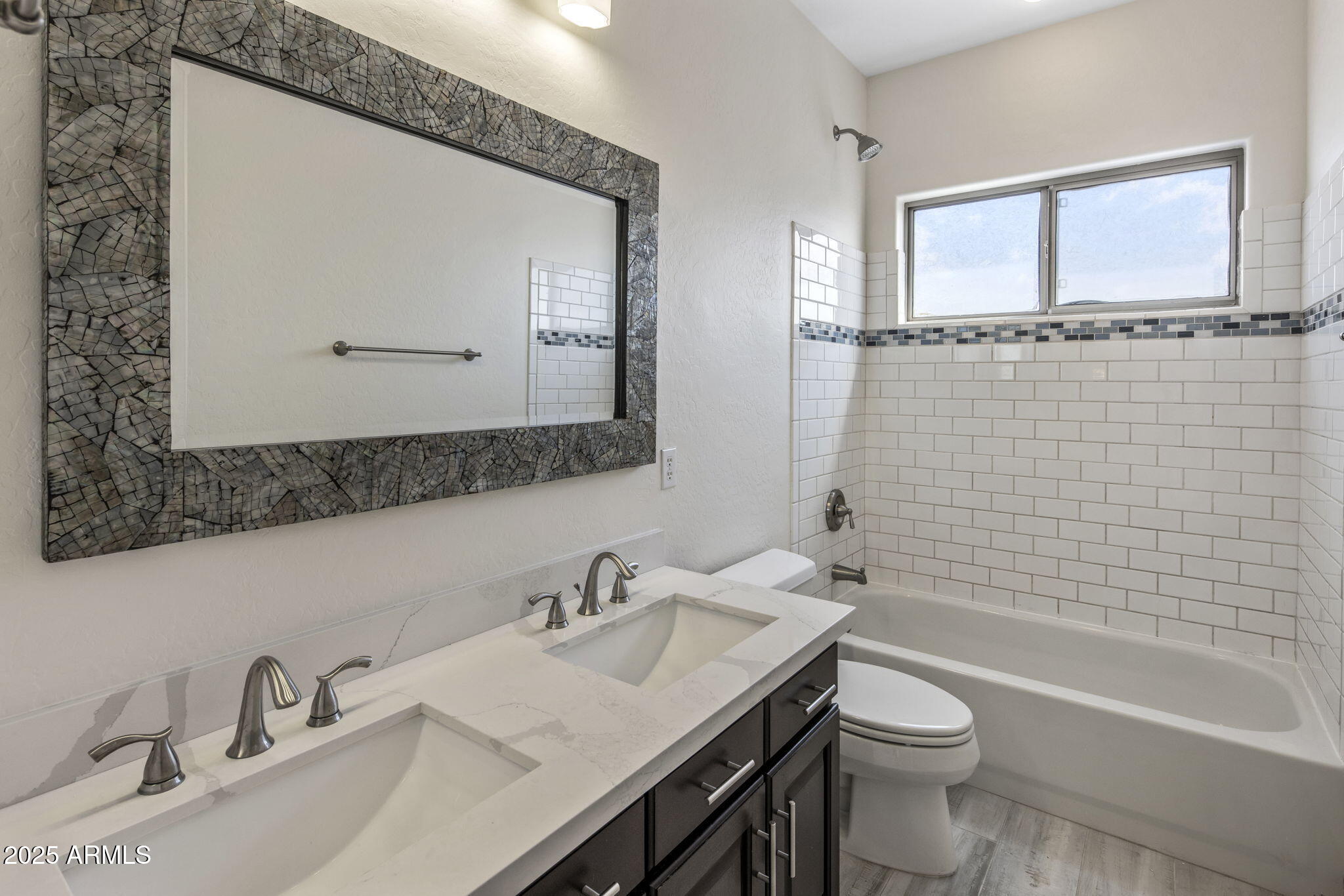 315 E MARY Lane