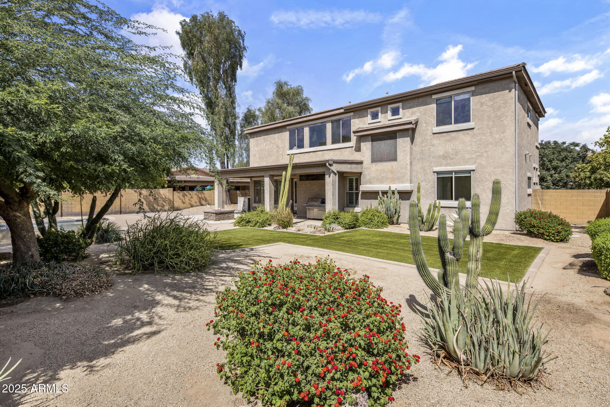 315 E MARY Lane