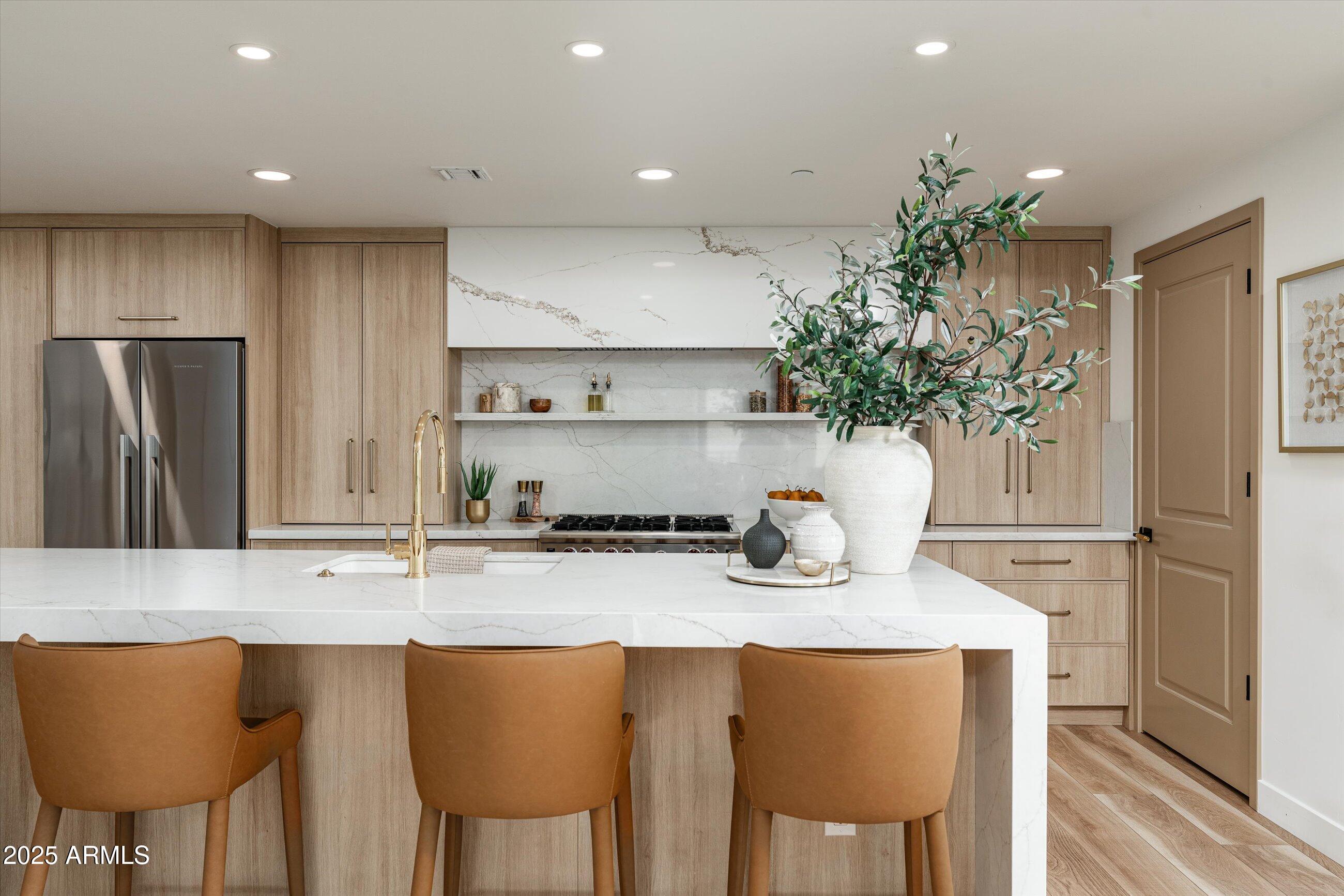 6803 E MAIN Street 5511