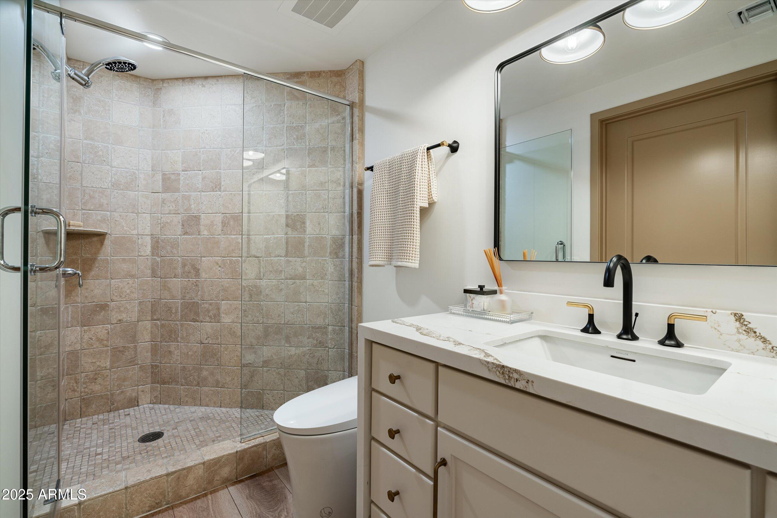 6803 E MAIN Street 5511