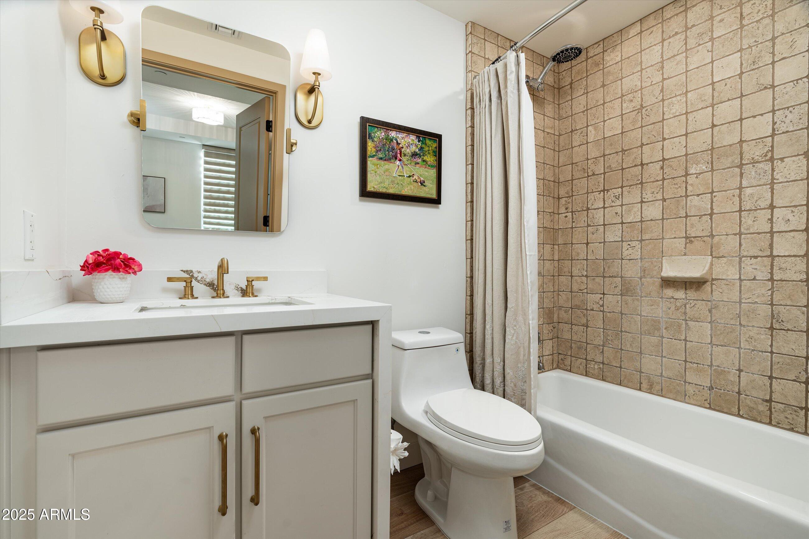 6803 E MAIN Street 5511