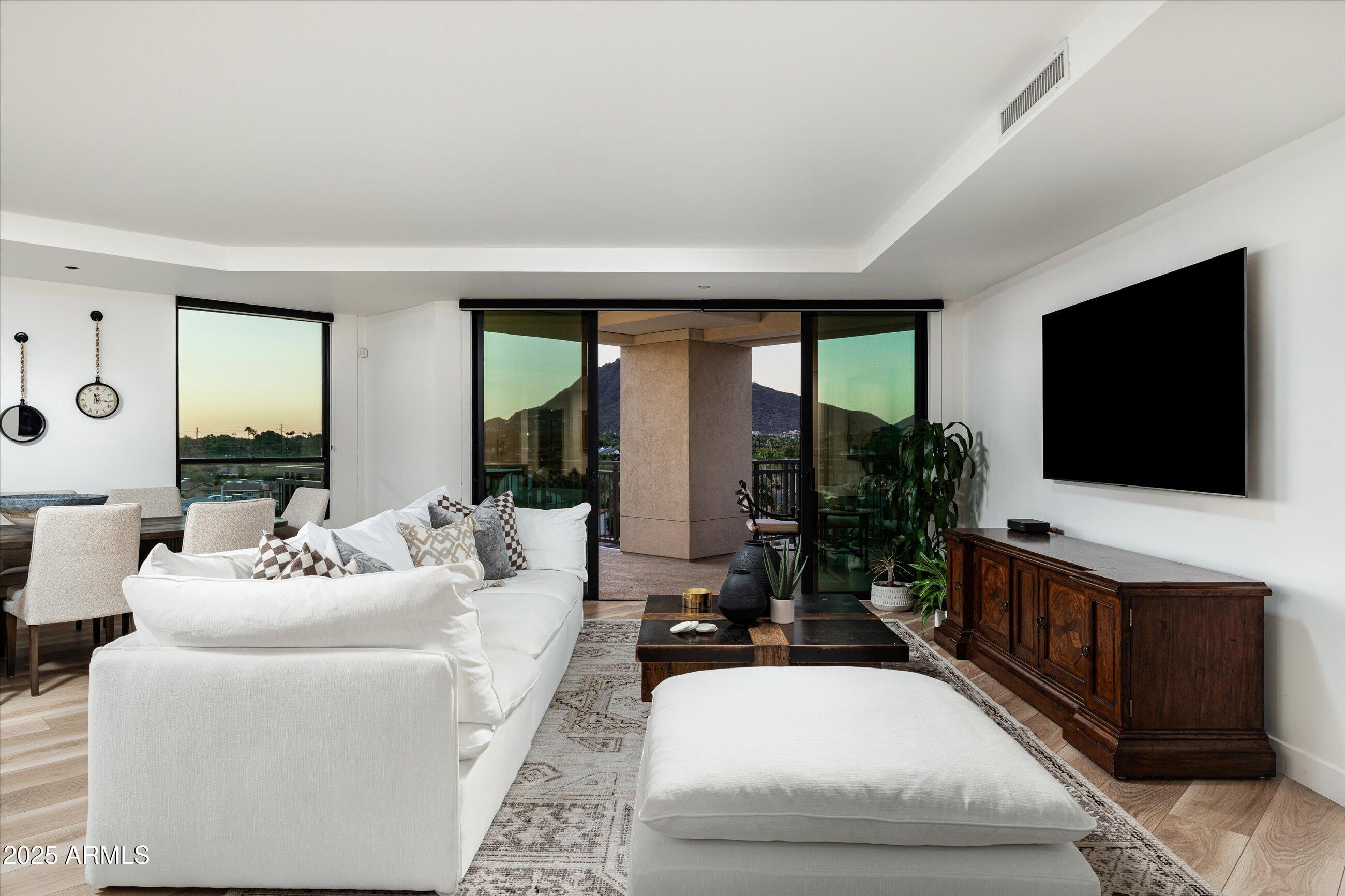 6803 E MAIN Street 5511
