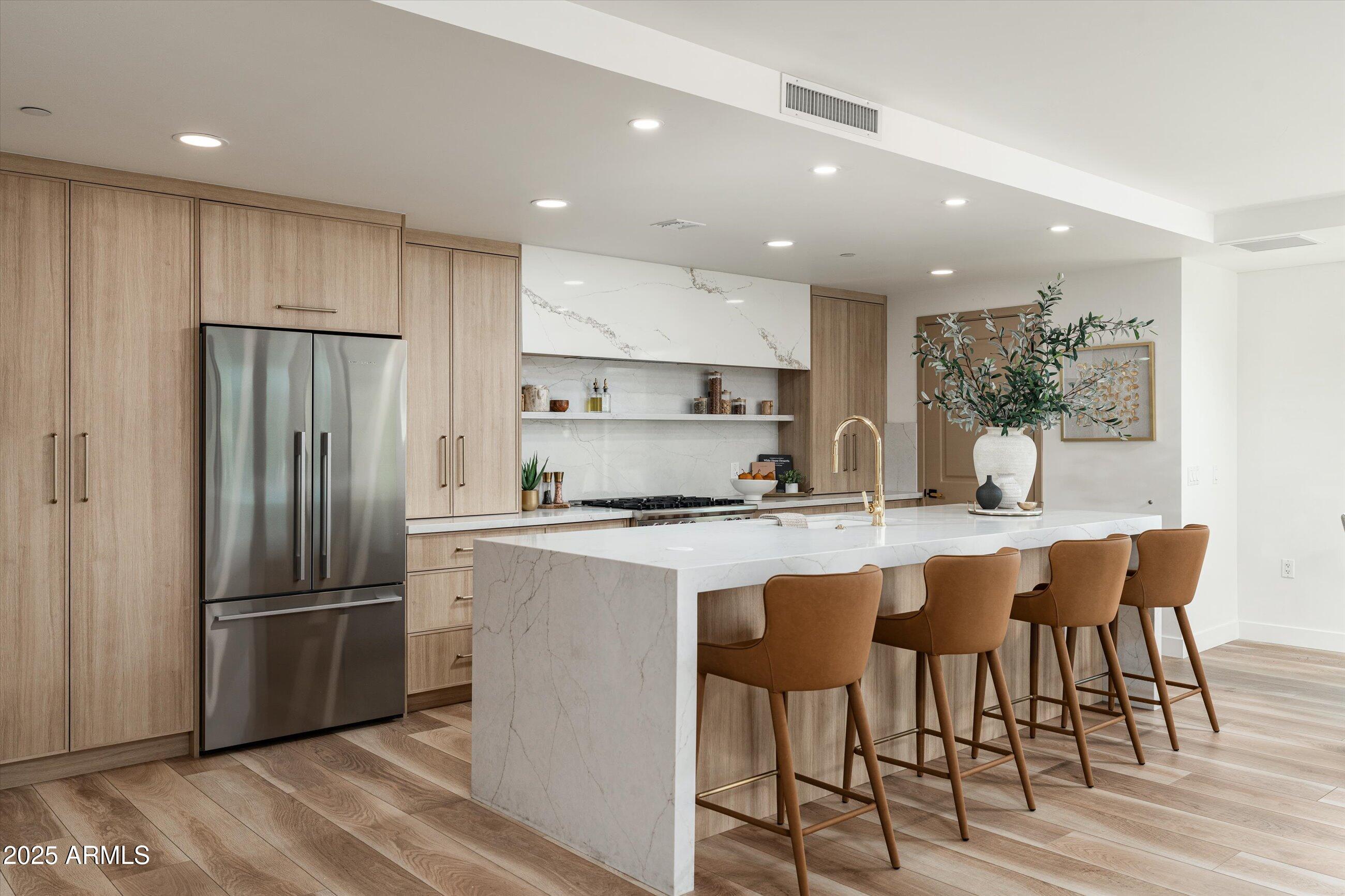 6803 E MAIN Street 5511