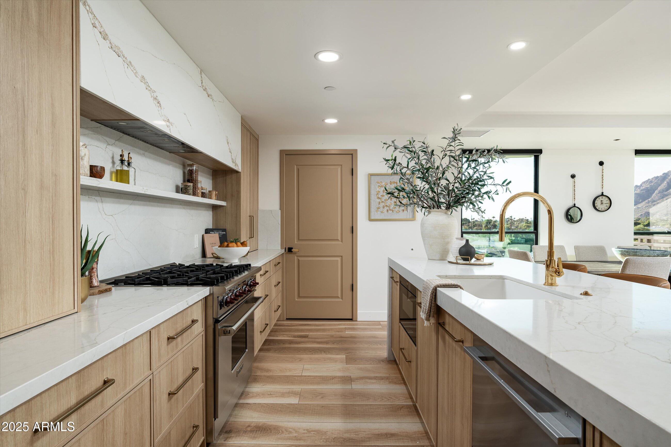 6803 E MAIN Street 5511