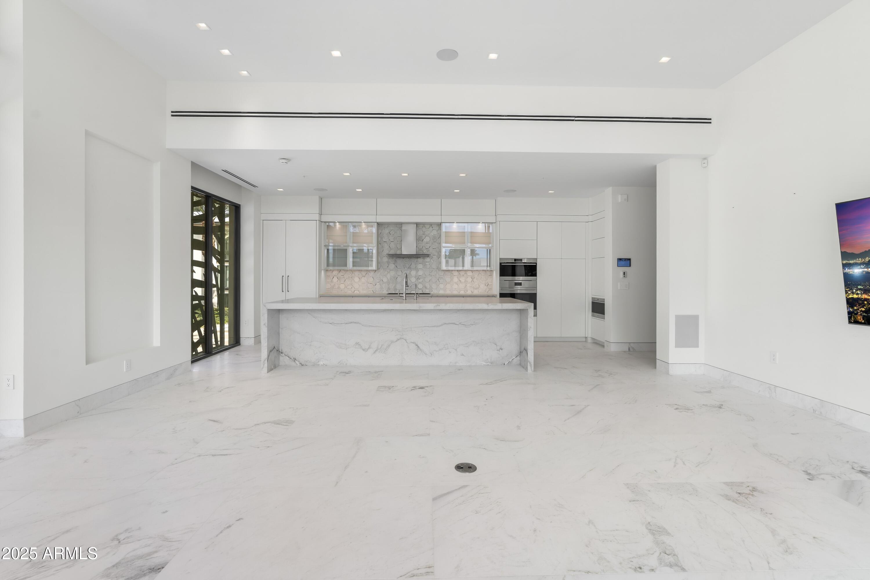 6587 N PALMERAIE Boulevard 2041