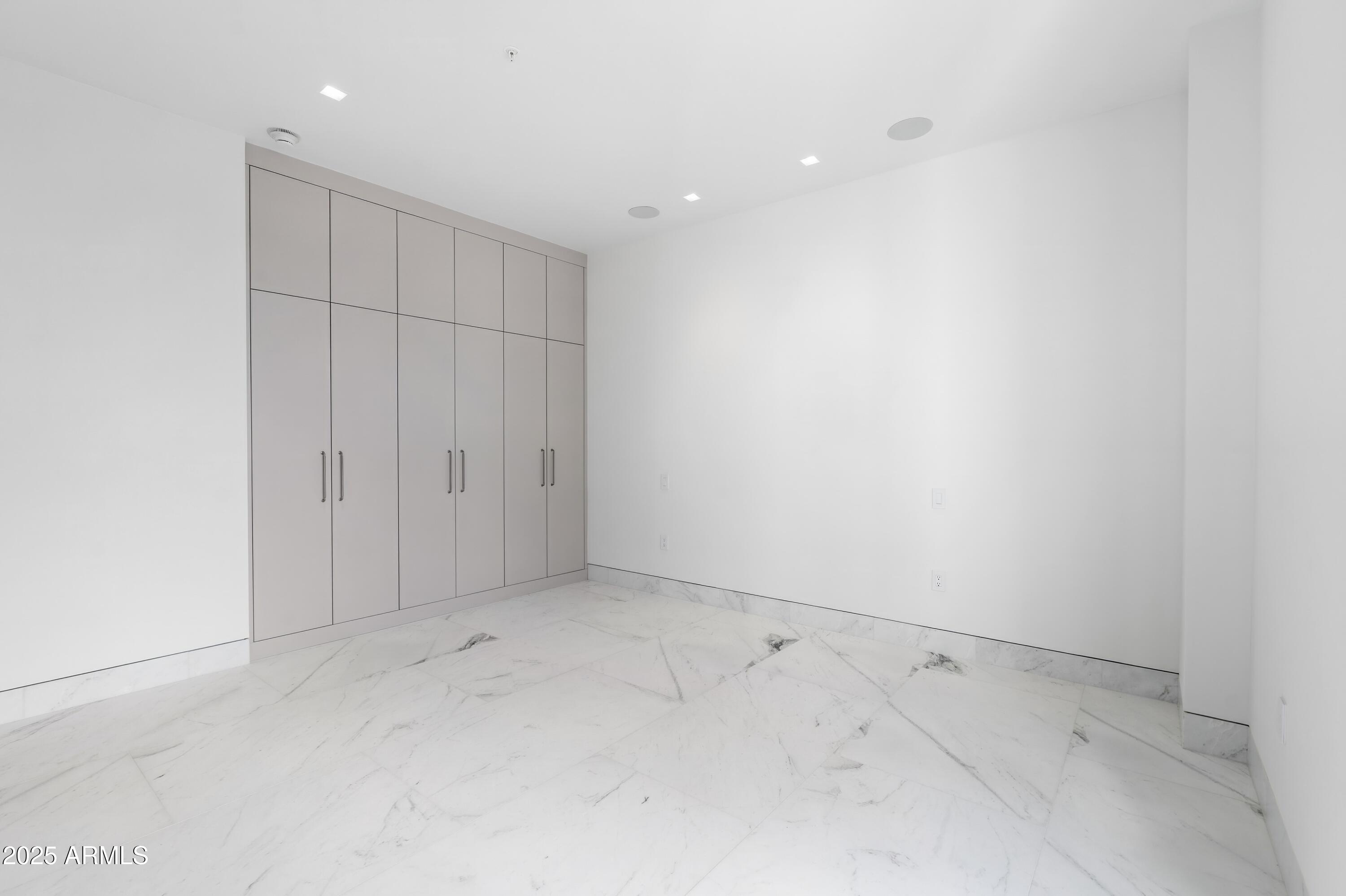 6587 N PALMERAIE Boulevard 2041