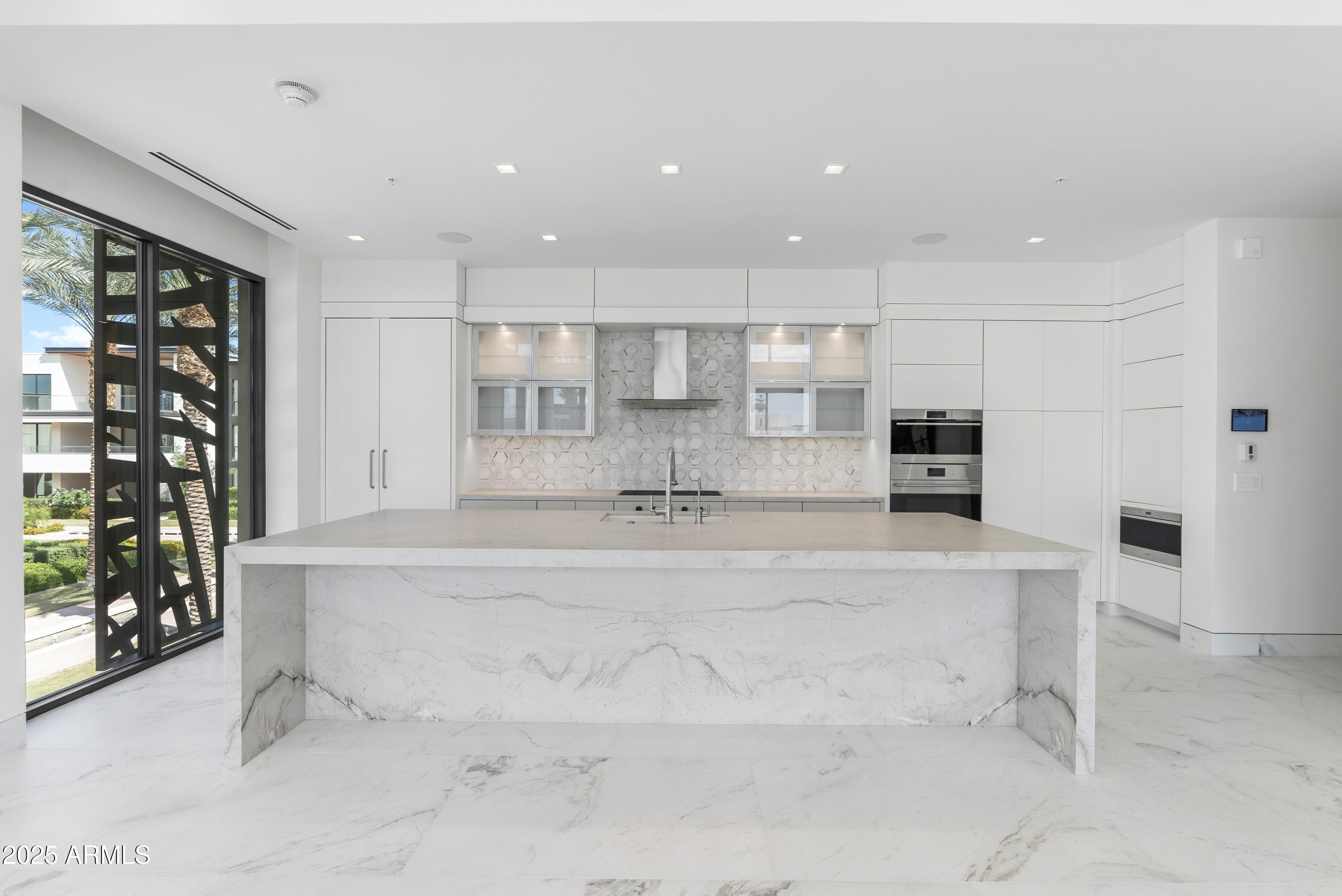 6587 N PALMERAIE Boulevard 2041
