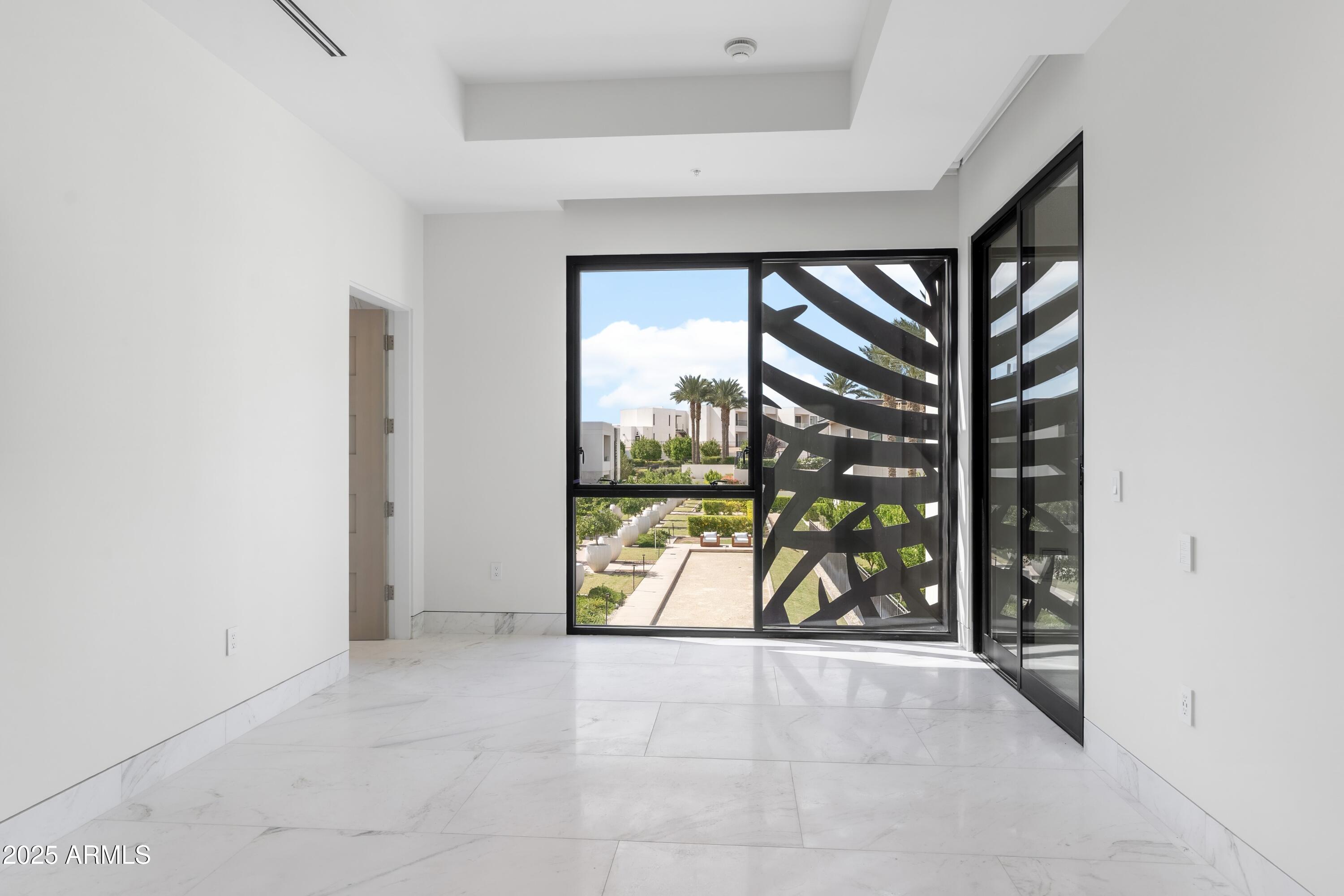 6587 N PALMERAIE Boulevard 2041