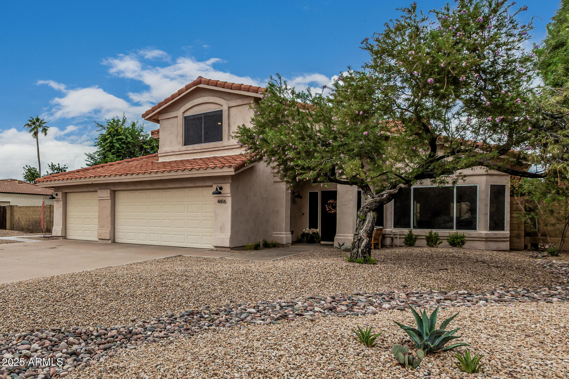 4416 E WHITNEY Lane