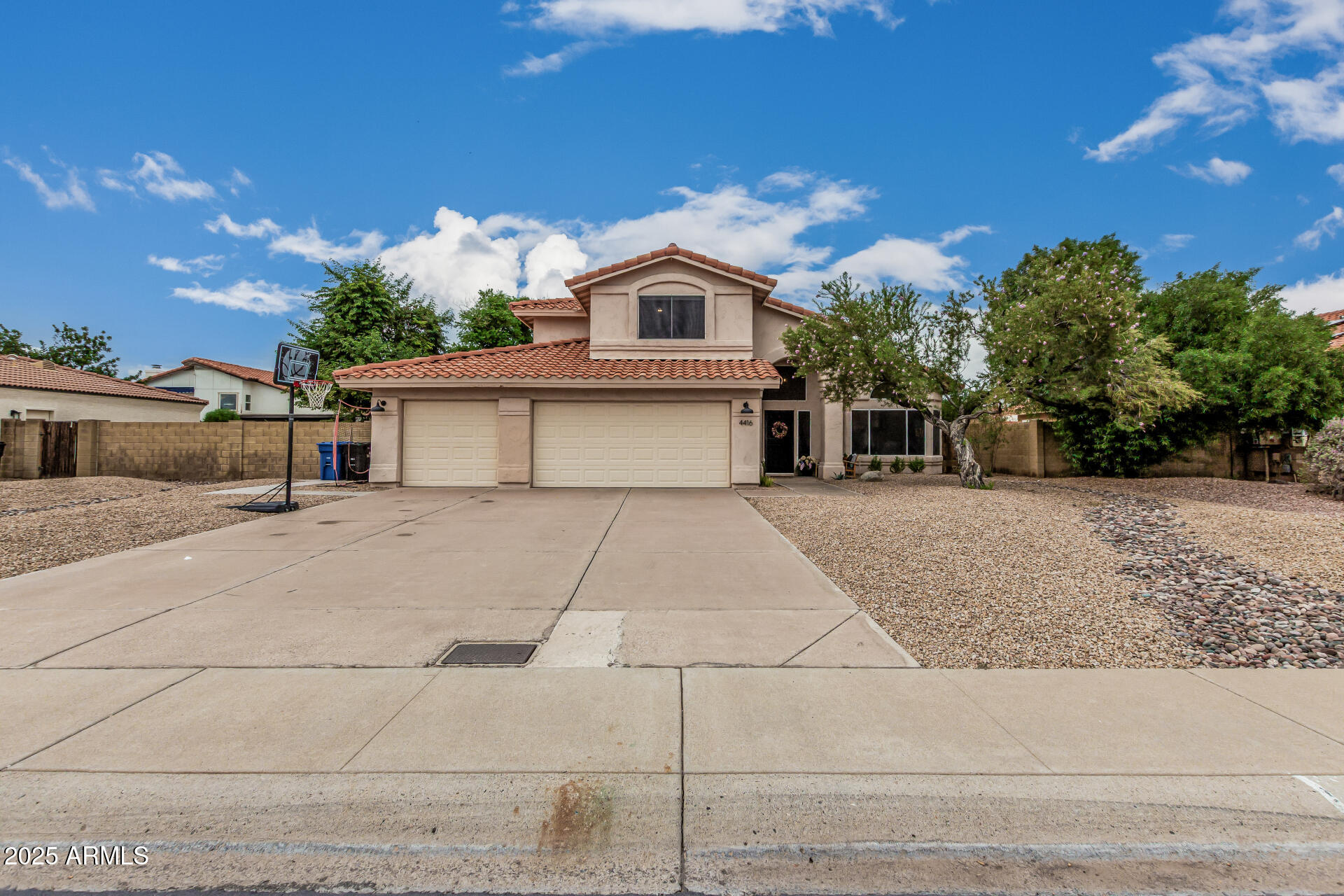 4416 E WHITNEY Lane