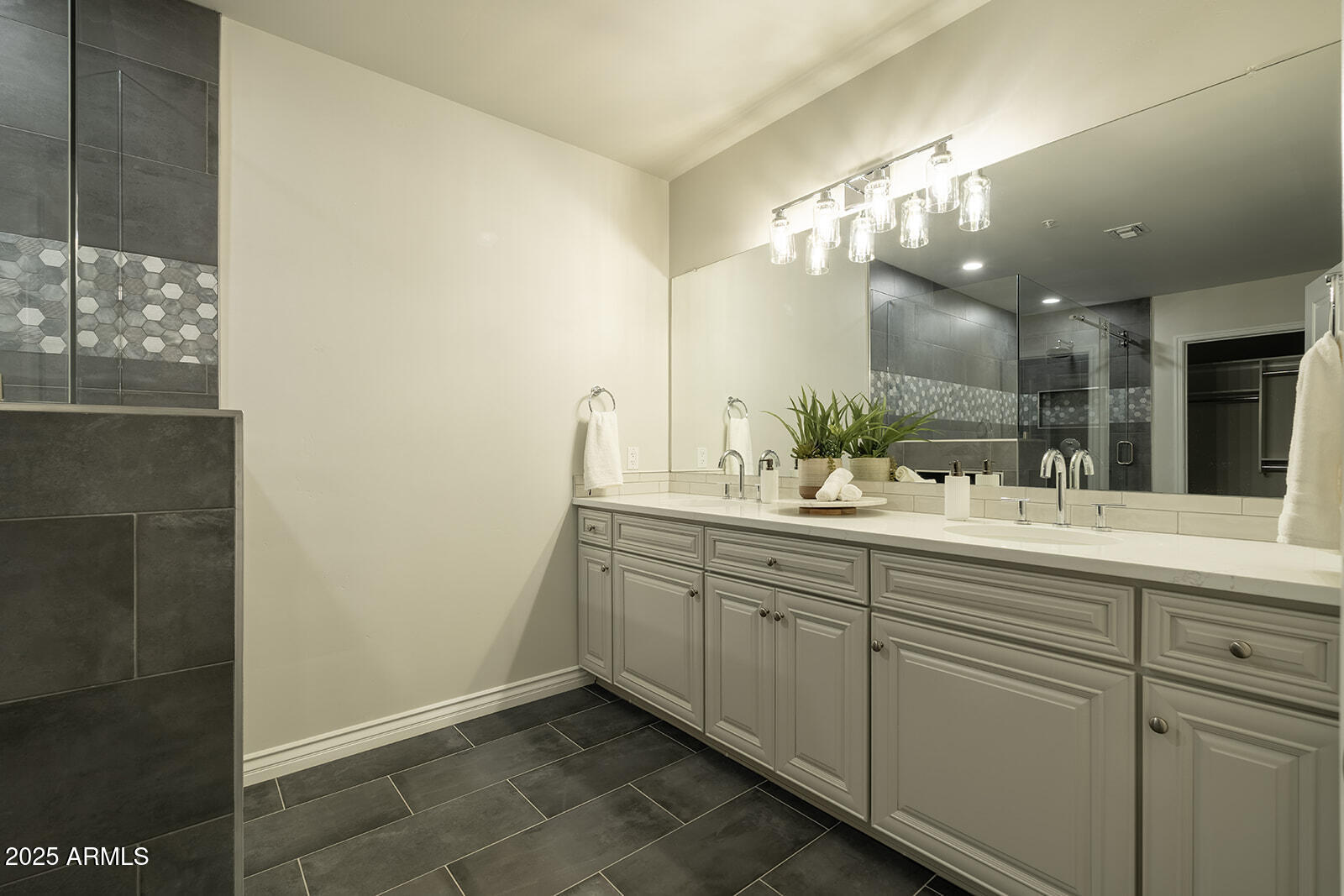 6803 E MAIN Street 1110