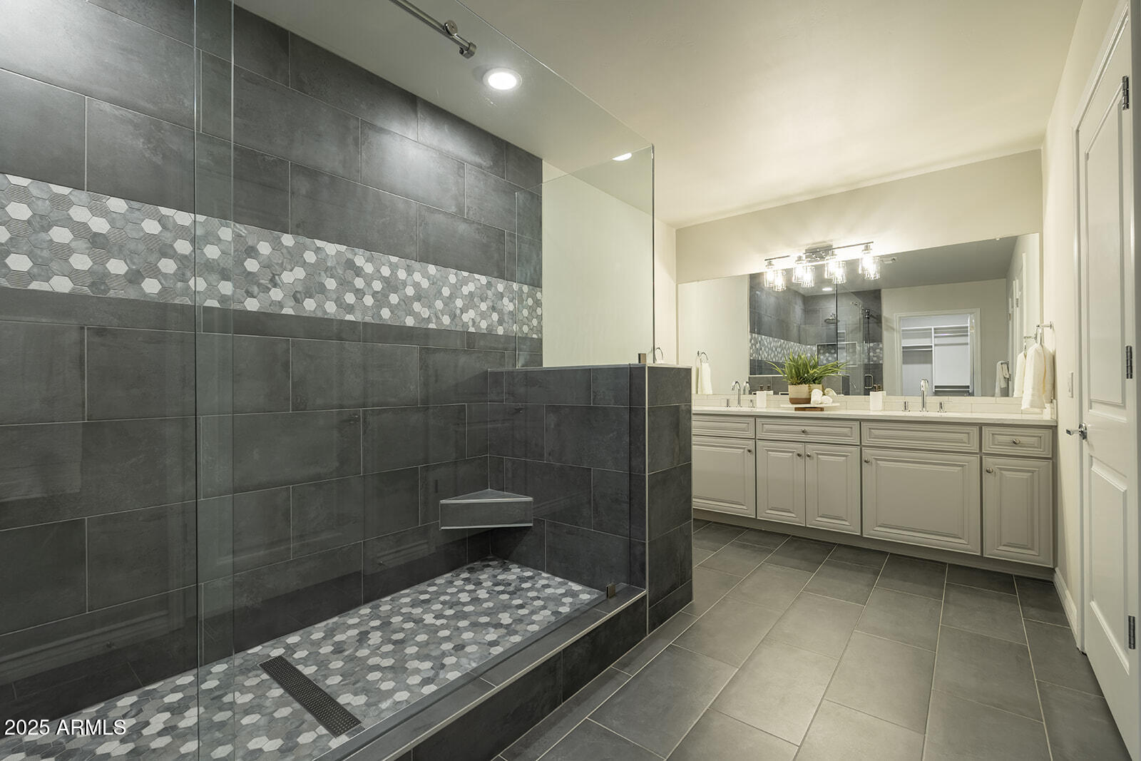 6803 E MAIN Street 1110