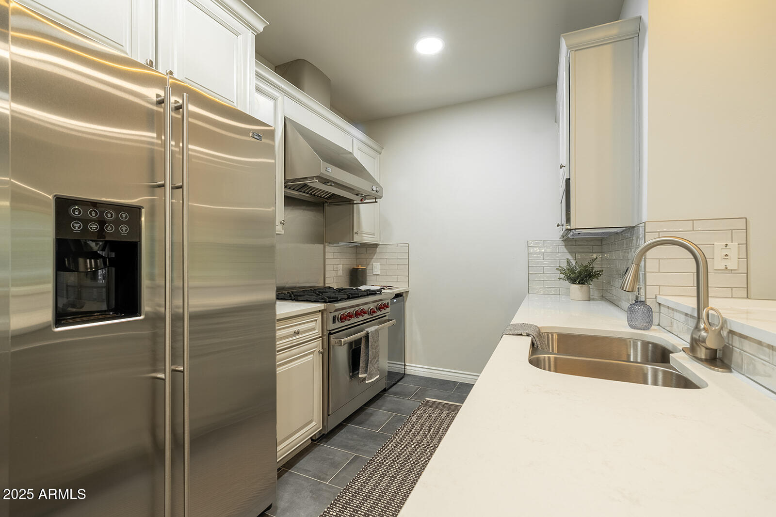 6803 E MAIN Street 1110