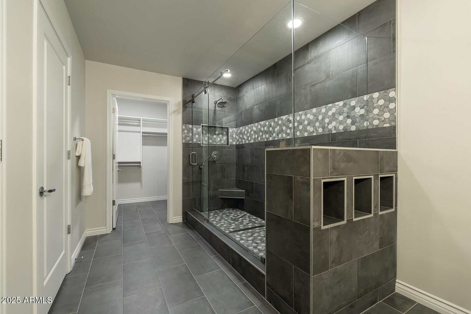 6803 E MAIN Street 1110