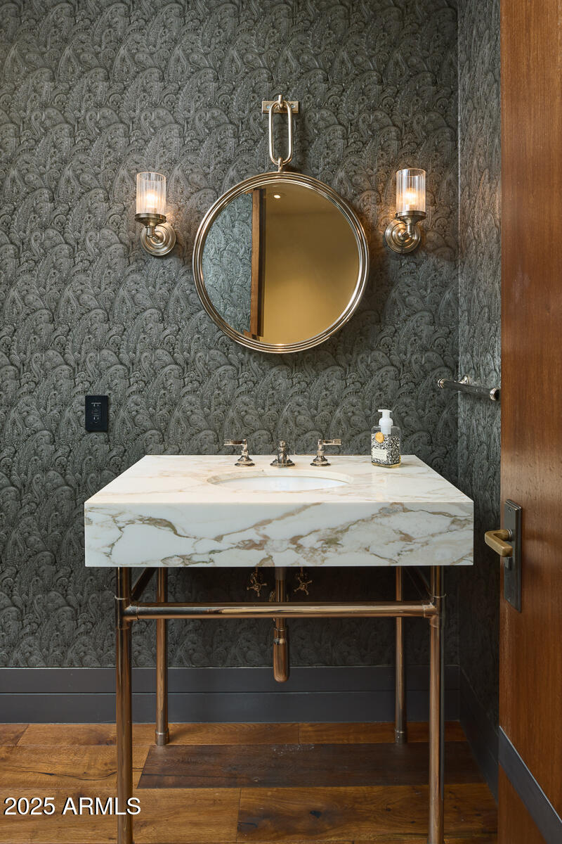 514 W ROSE Lane
