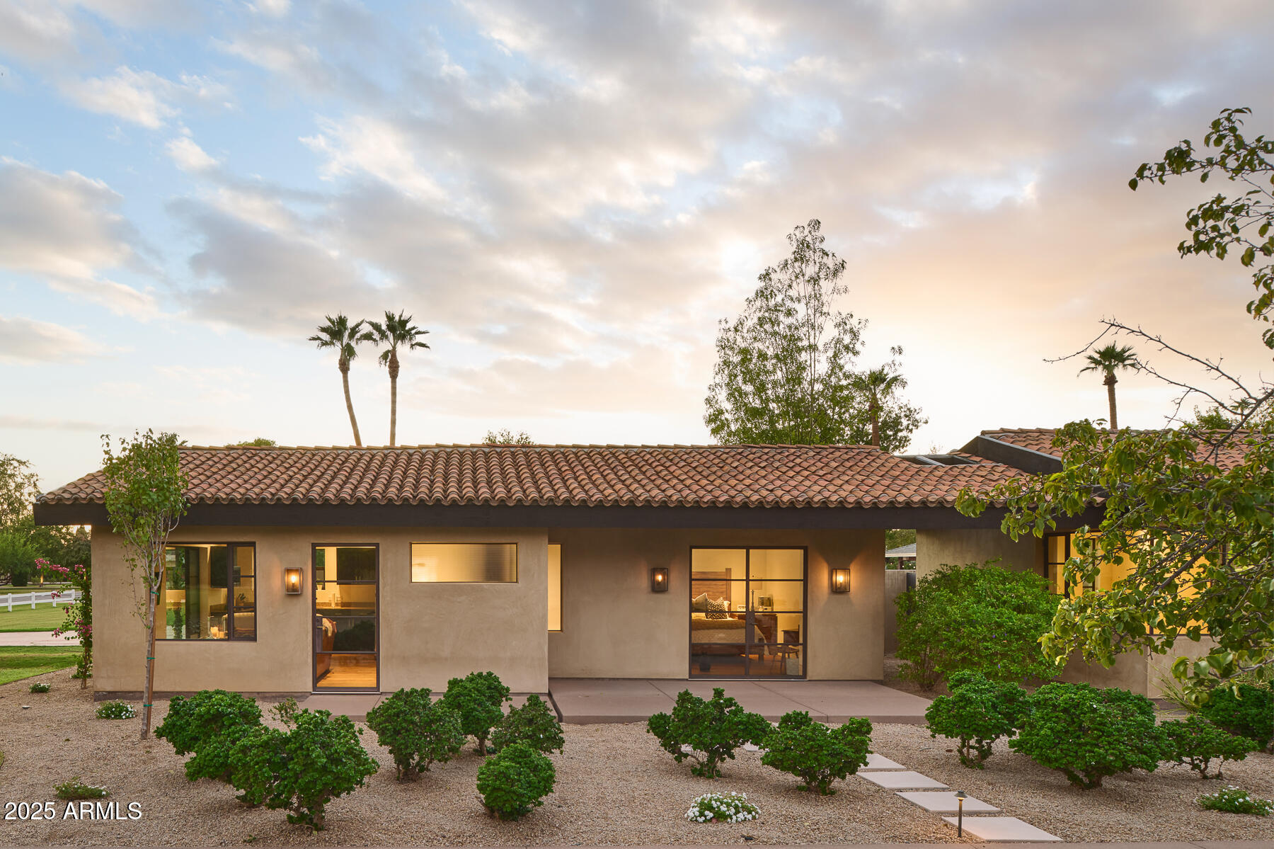 514 W ROSE Lane