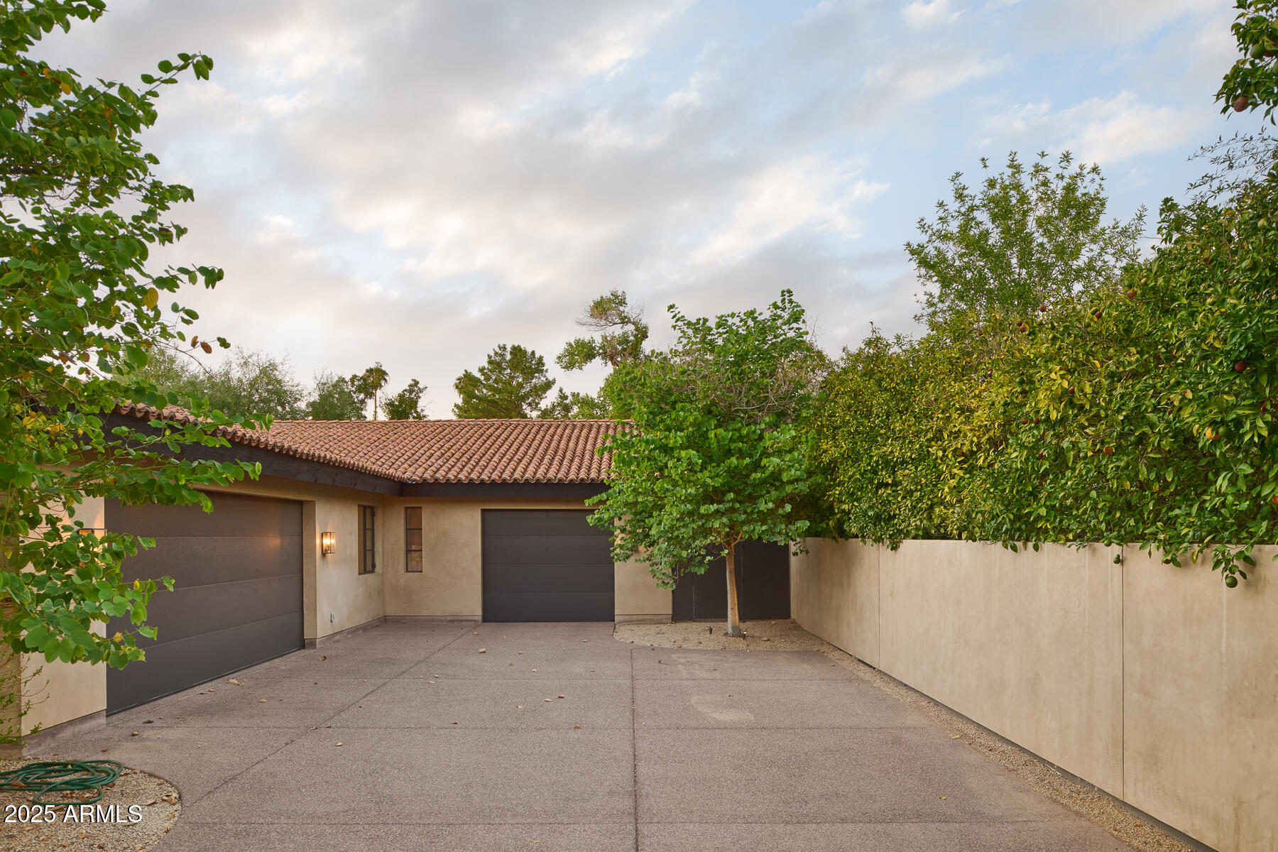 514 W ROSE Lane