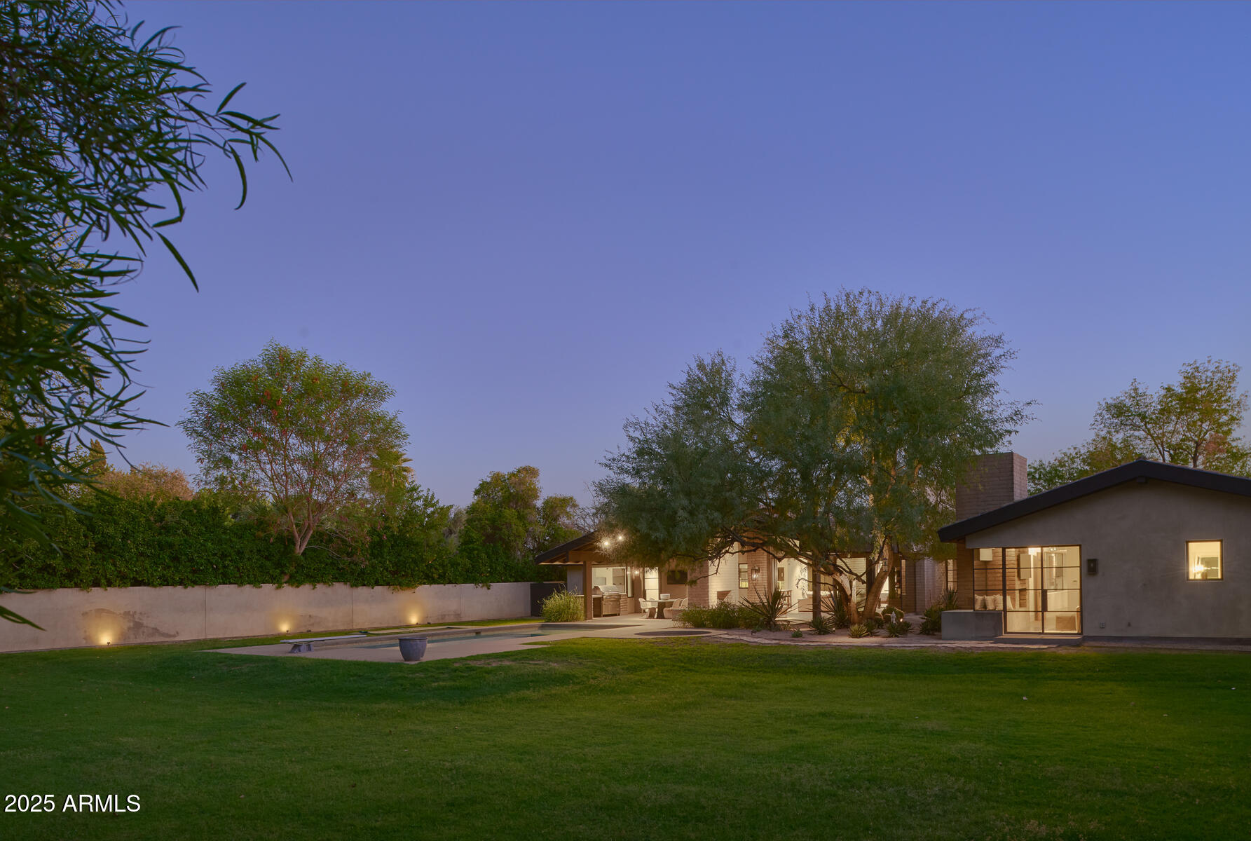 514 W ROSE Lane