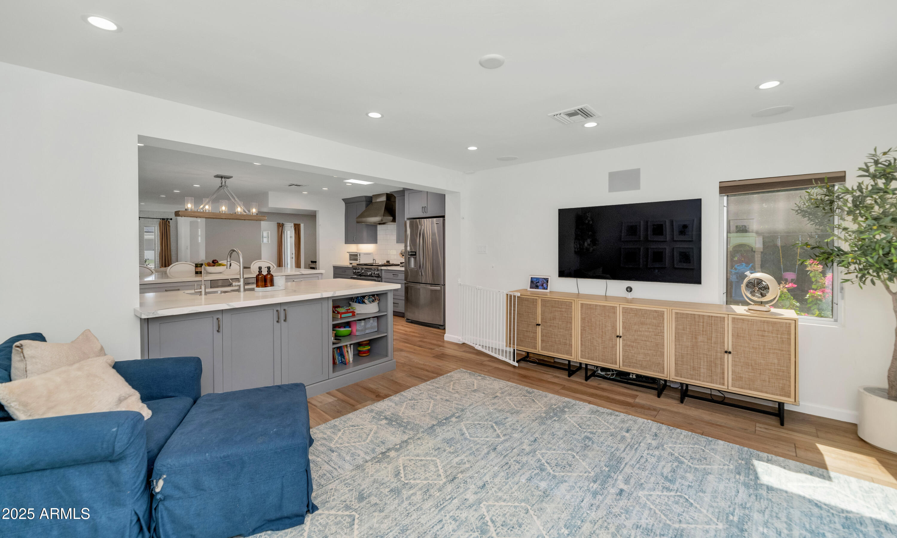 4222 N 34TH Place