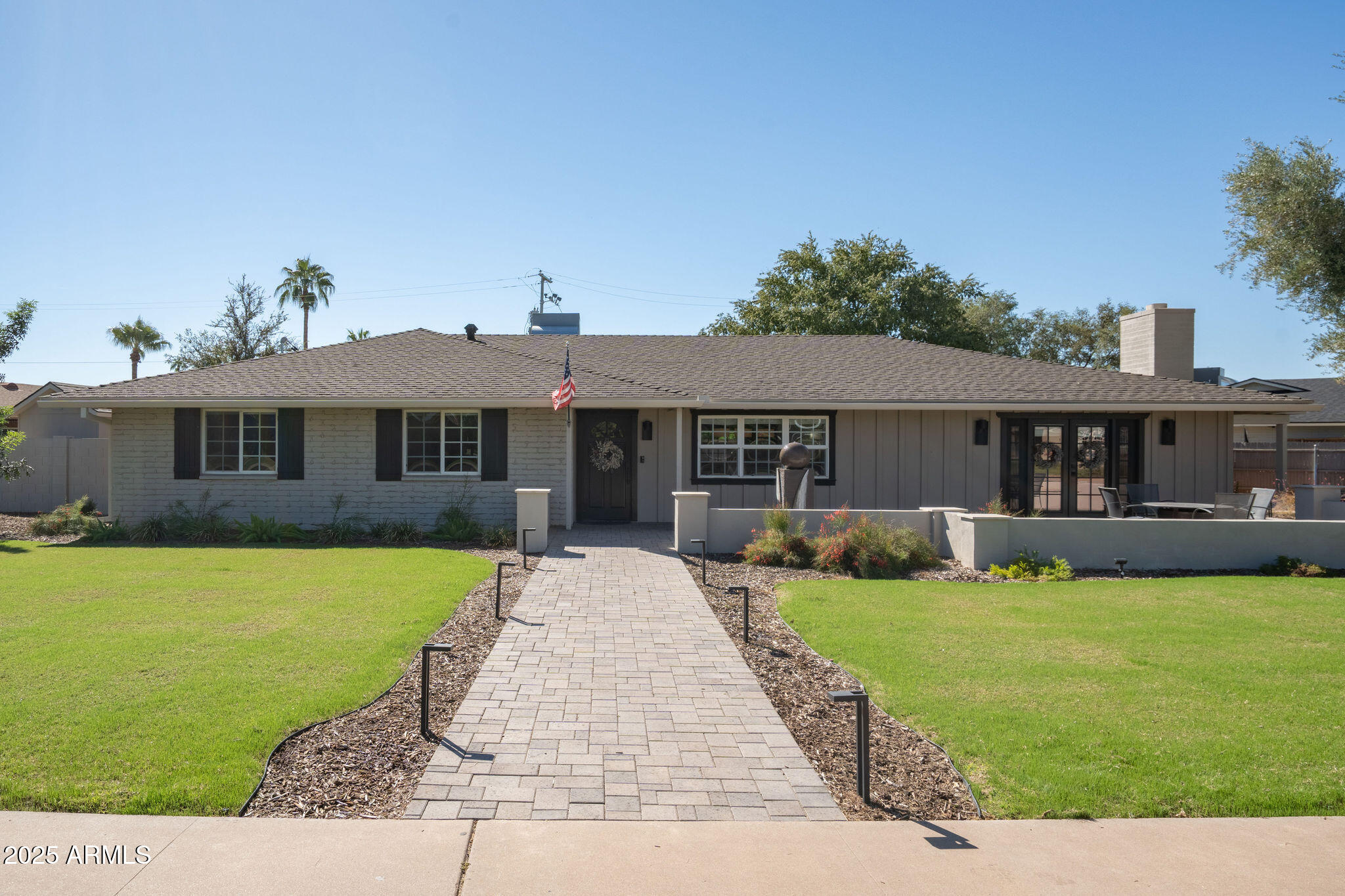 811 W LINGER Lane