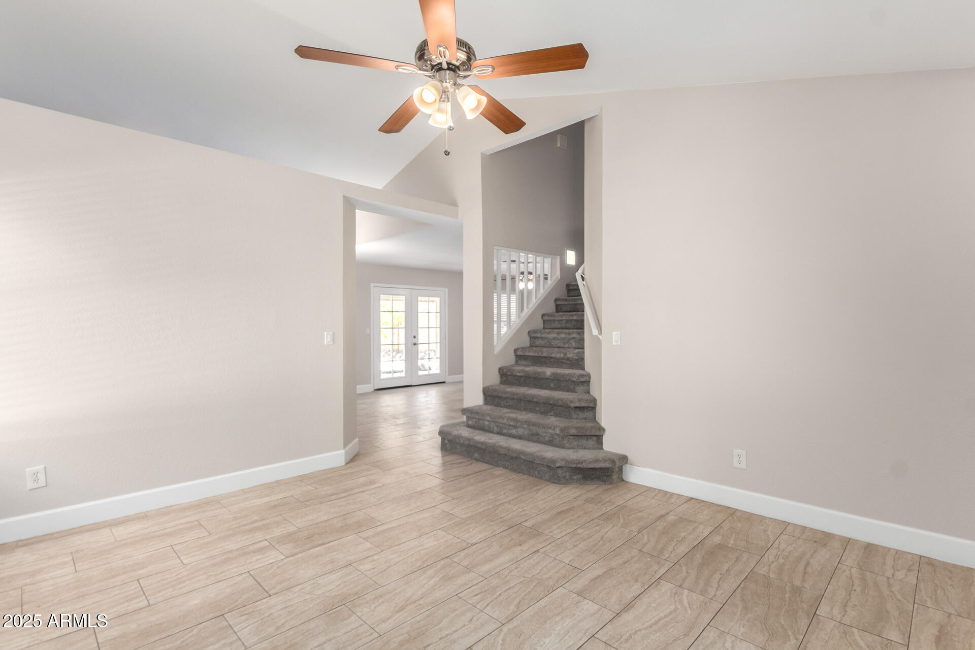 3841 W ELGIN Street