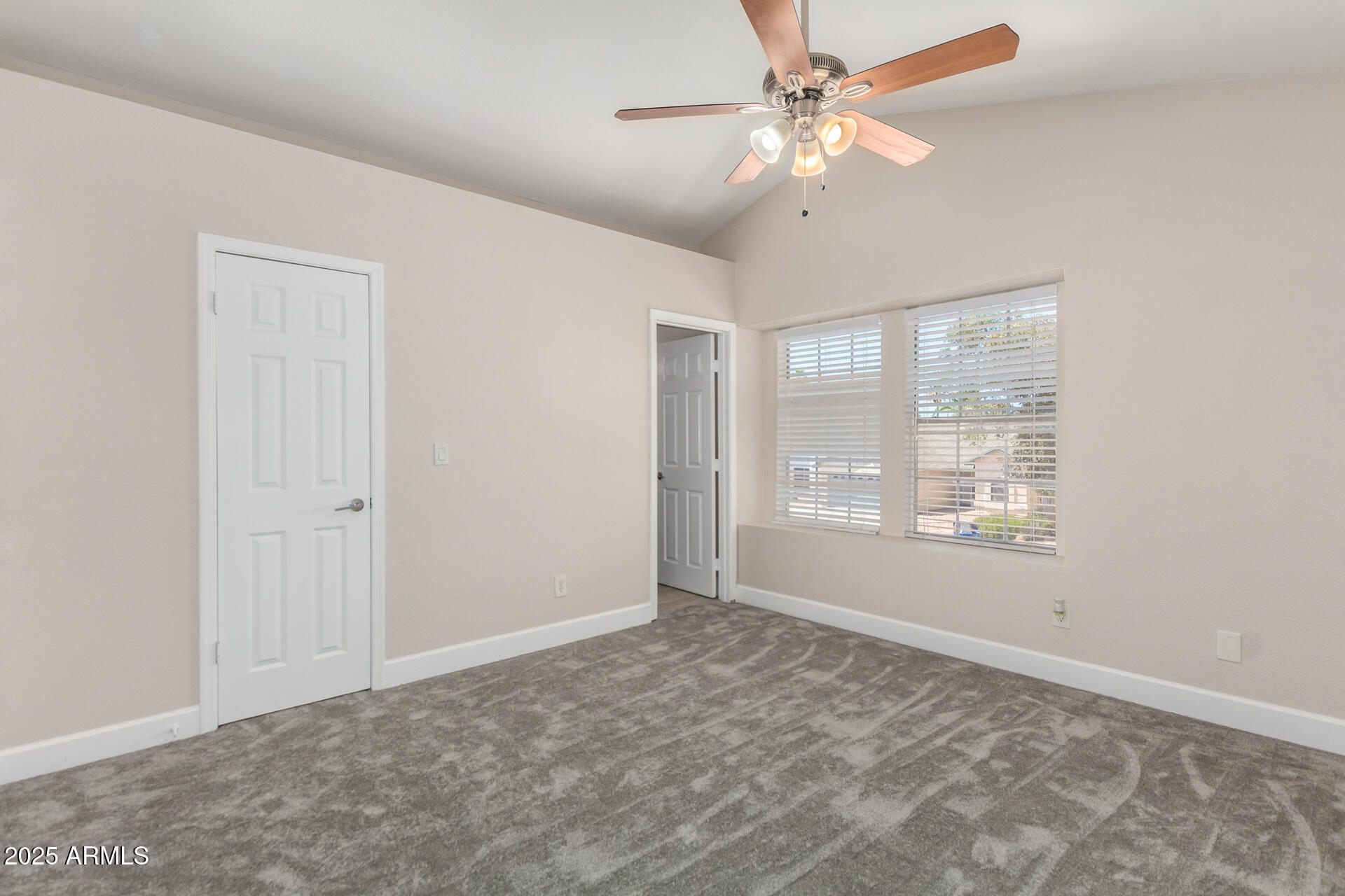 3841 W ELGIN Street
