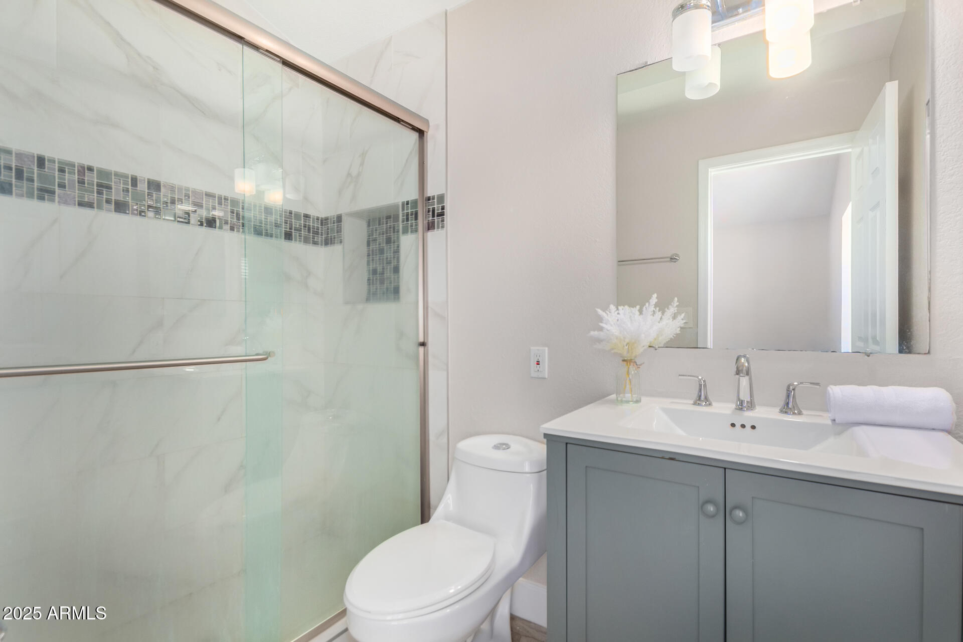 3841 W ELGIN Street