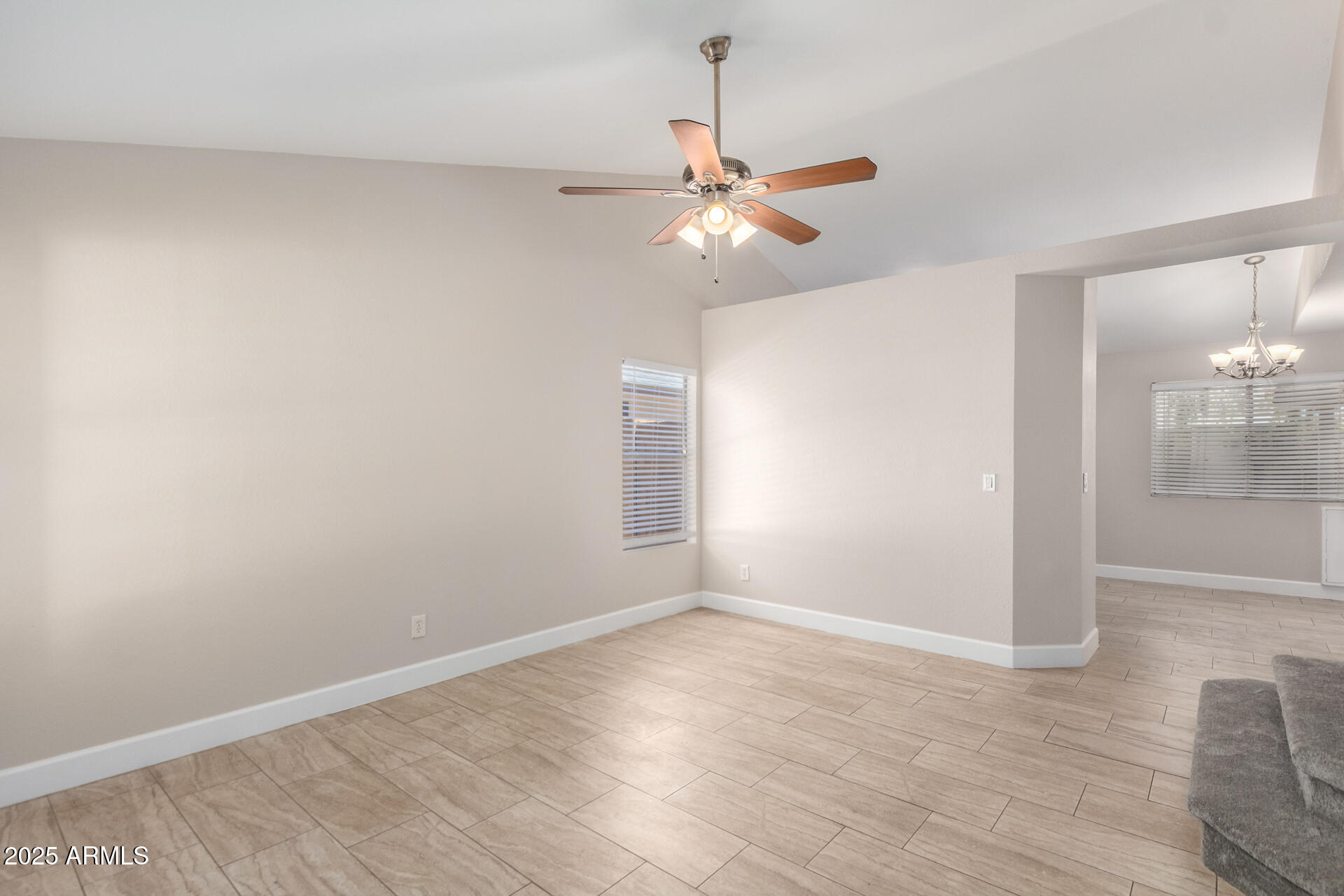 3841 W ELGIN Street