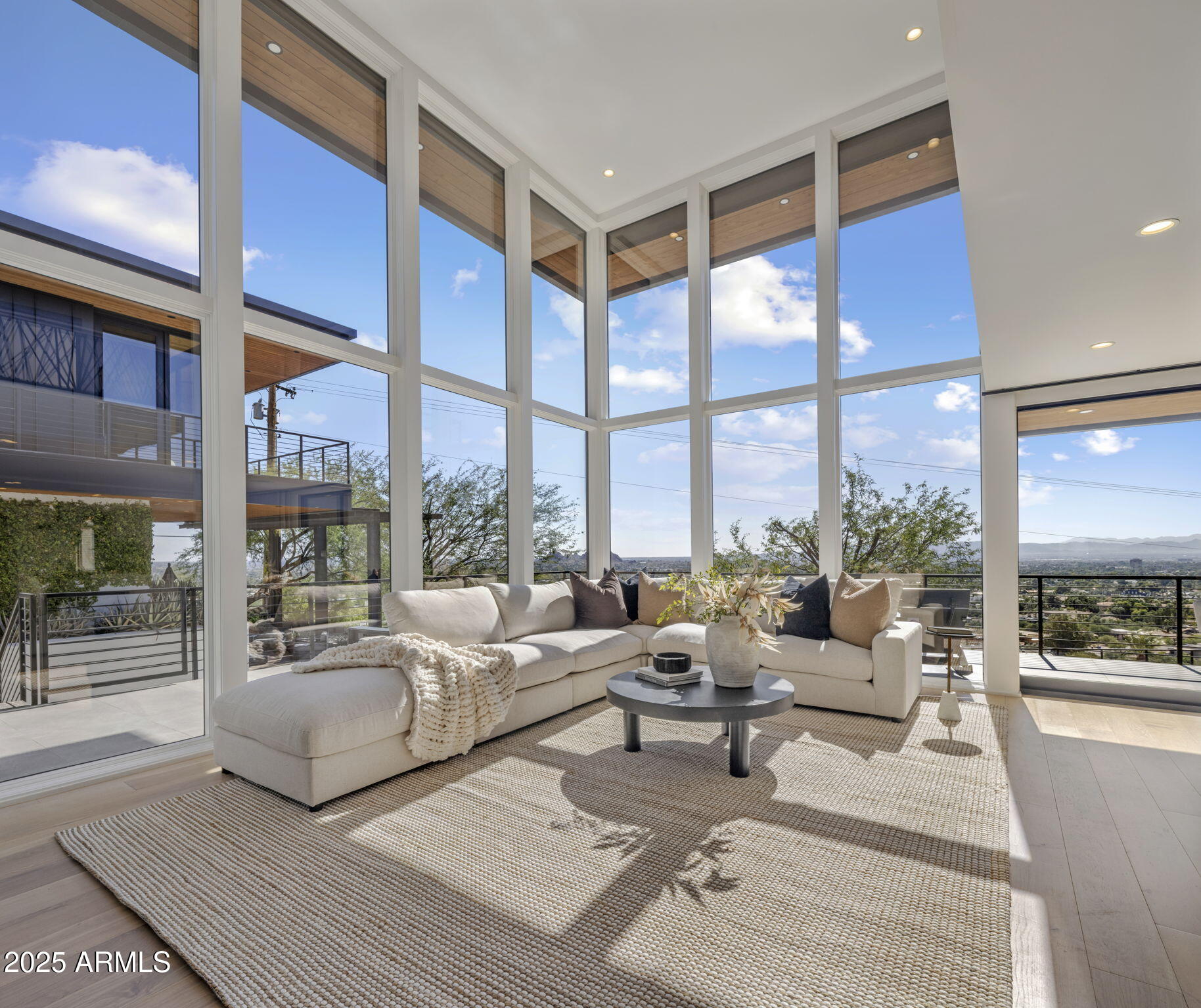 5419 E VALLE VISTA Road