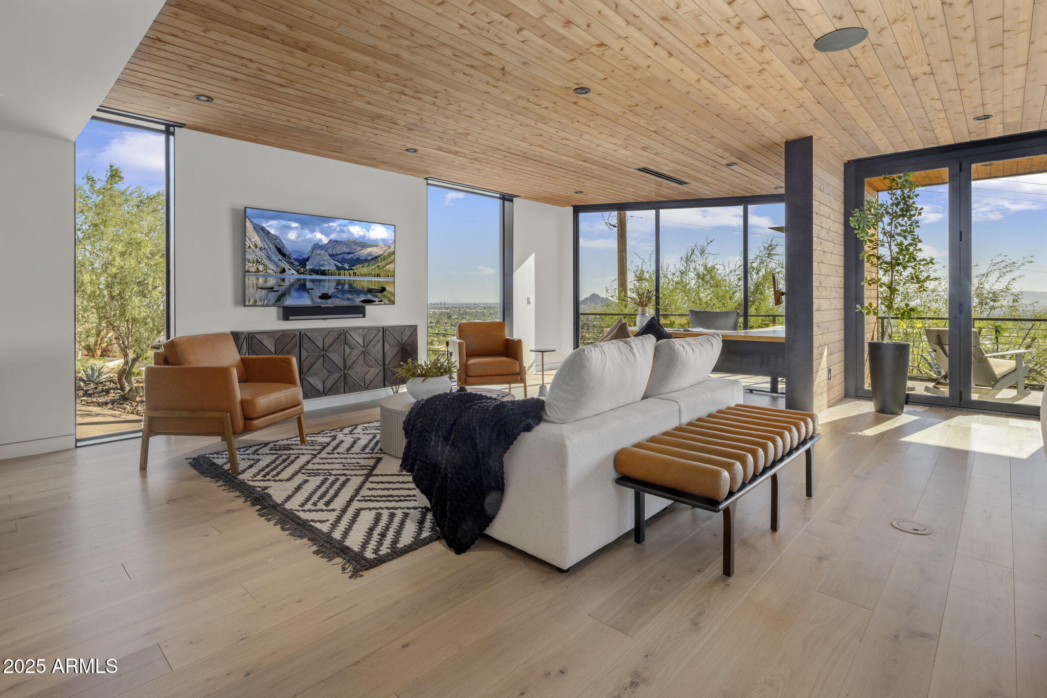 5419 E VALLE VISTA Road
