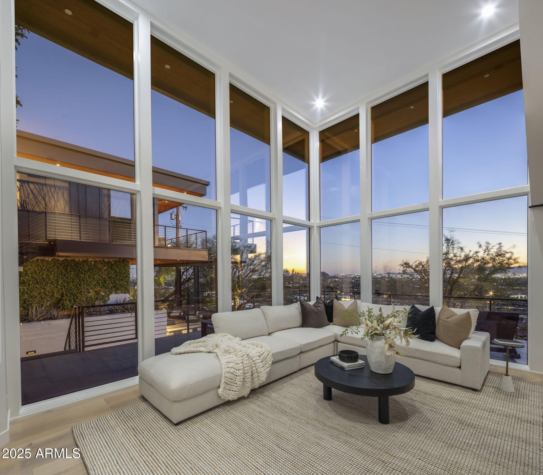 5419 E VALLE VISTA Road
